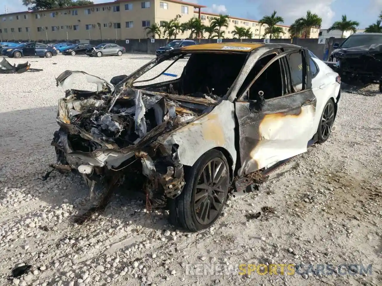 2 Photograph of a damaged car 4T1NZ1AK0LU041223 TOYOTA CAMRY 2020