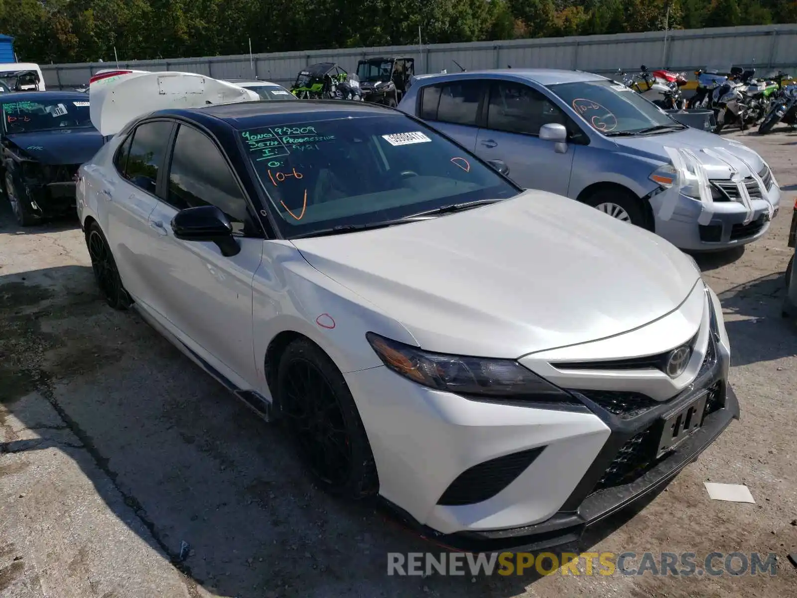 1 Photograph of a damaged car 4T1NZ1AK0LU041884 TOYOTA CAMRY 2020