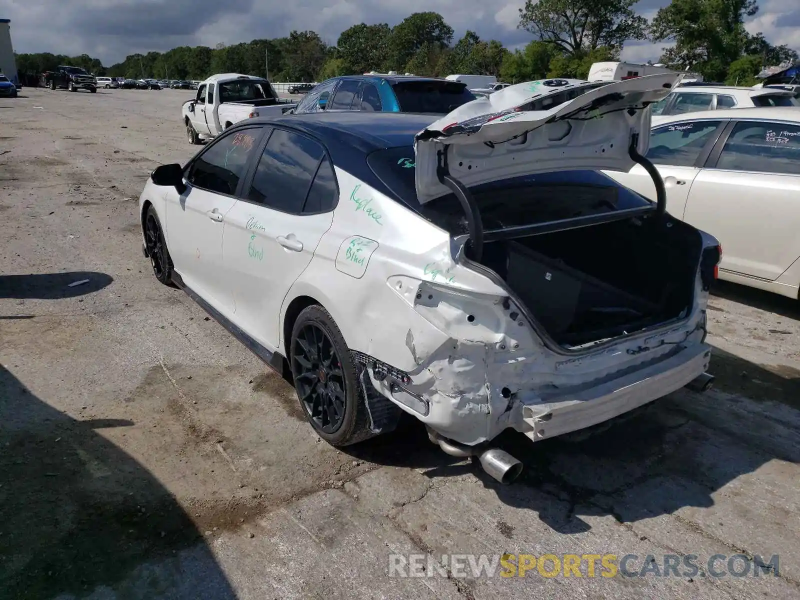 3 Photograph of a damaged car 4T1NZ1AK0LU041884 TOYOTA CAMRY 2020