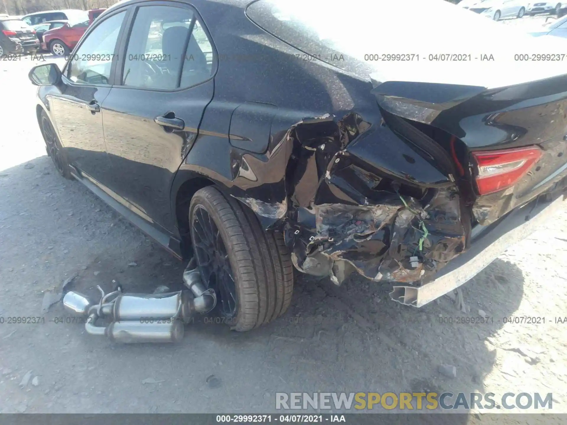 6 Photograph of a damaged car 4T1NZ1AK0LU043683 TOYOTA CAMRY 2020