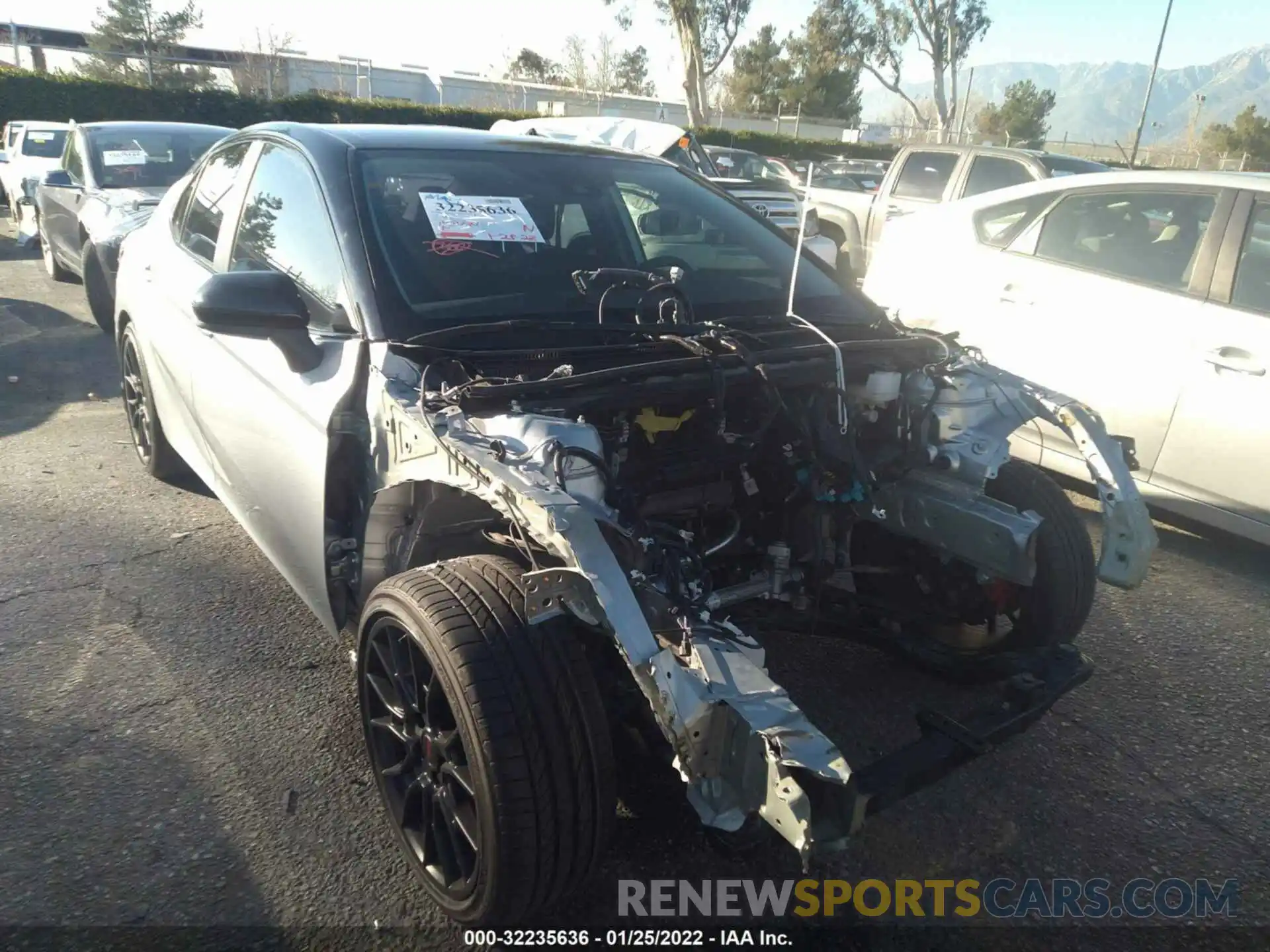 1 Photograph of a damaged car 4T1NZ1AK0LU046373 TOYOTA CAMRY 2020