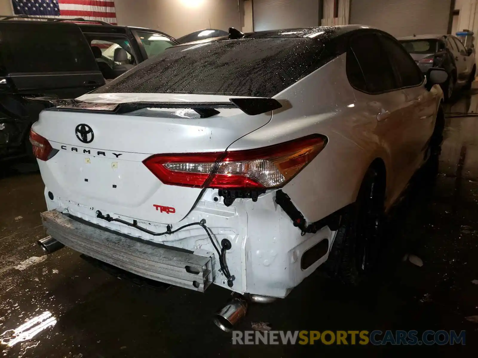 4 Photograph of a damaged car 4T1NZ1AK2LU042194 TOYOTA CAMRY 2020