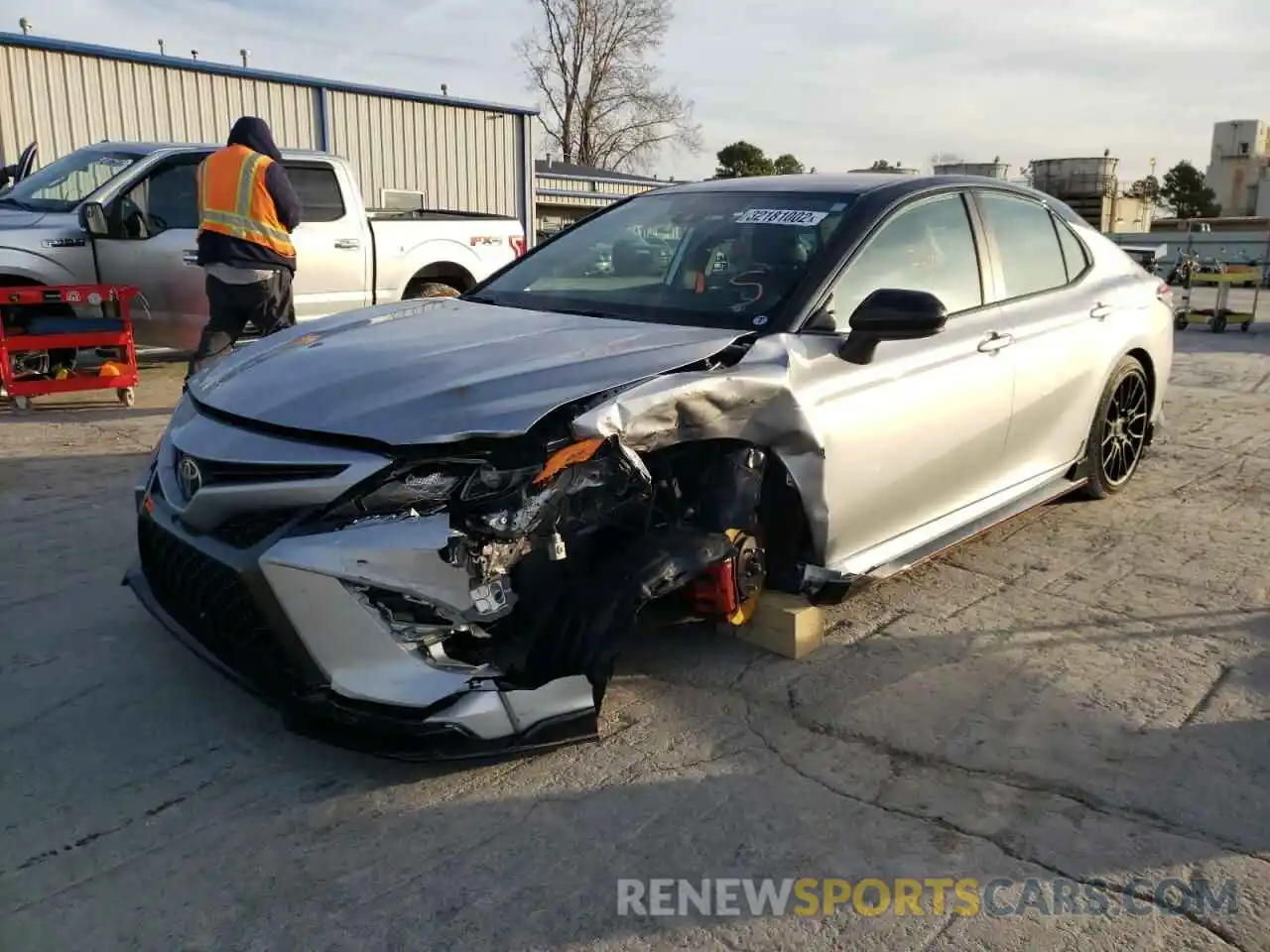 2 Photograph of a damaged car 4T1NZ1AK3LU038462 TOYOTA CAMRY 2020