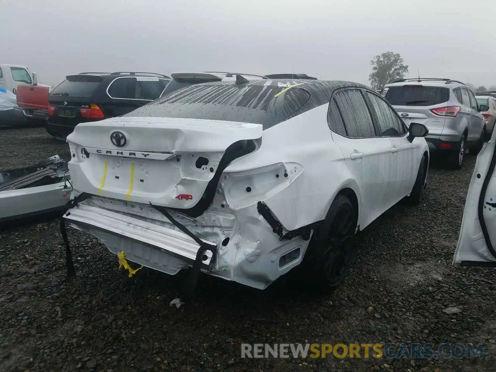 4 Photograph of a damaged car 4T1NZ1AK3LU042138 TOYOTA CAMRY 2020