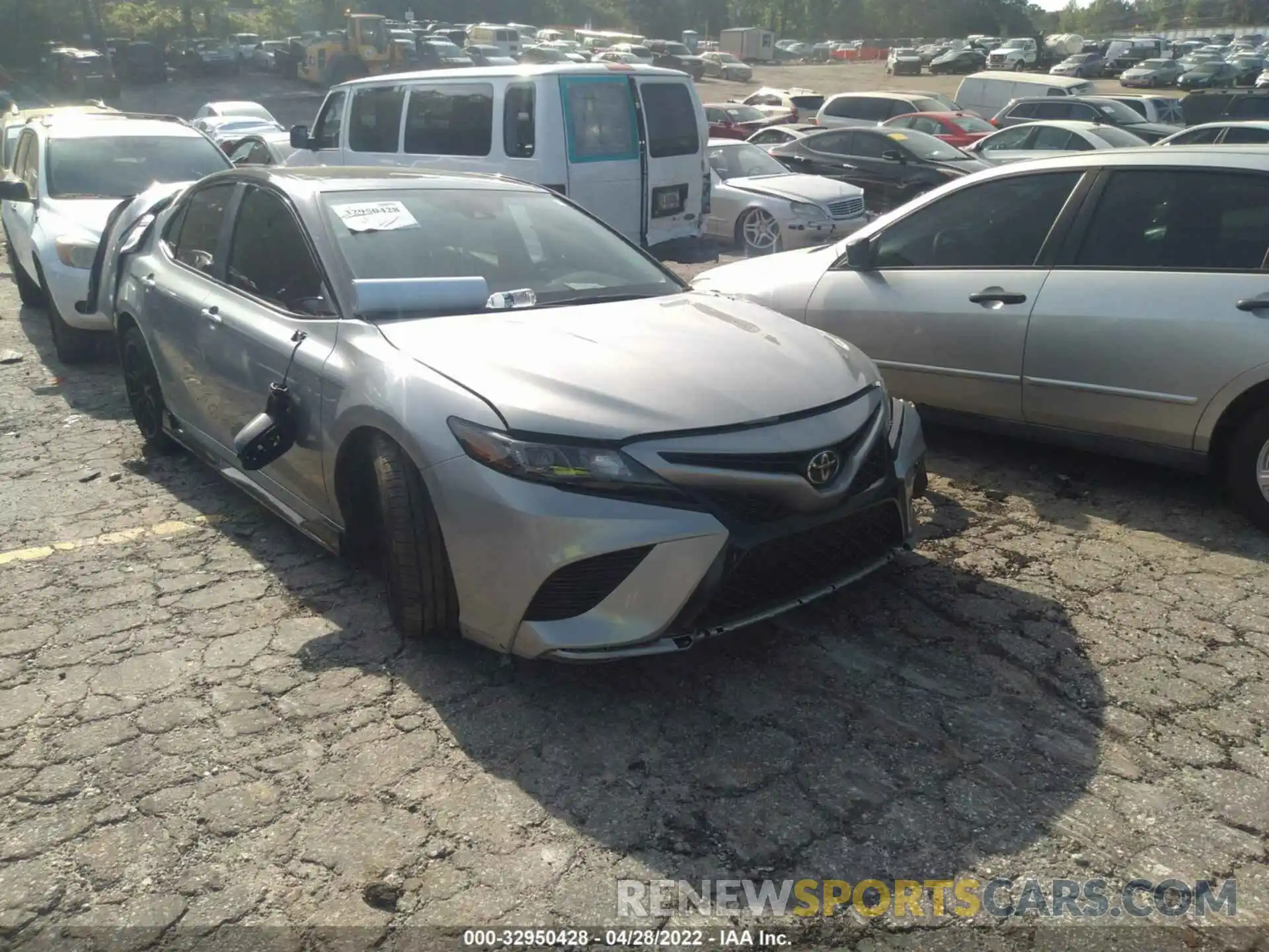 1 Photograph of a damaged car 4T1NZ1AK3LU043614 TOYOTA CAMRY 2020