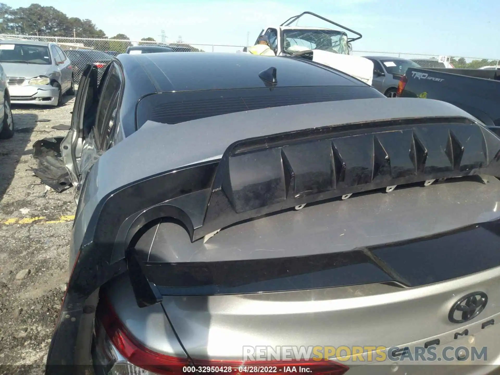 12 Photograph of a damaged car 4T1NZ1AK3LU043614 TOYOTA CAMRY 2020