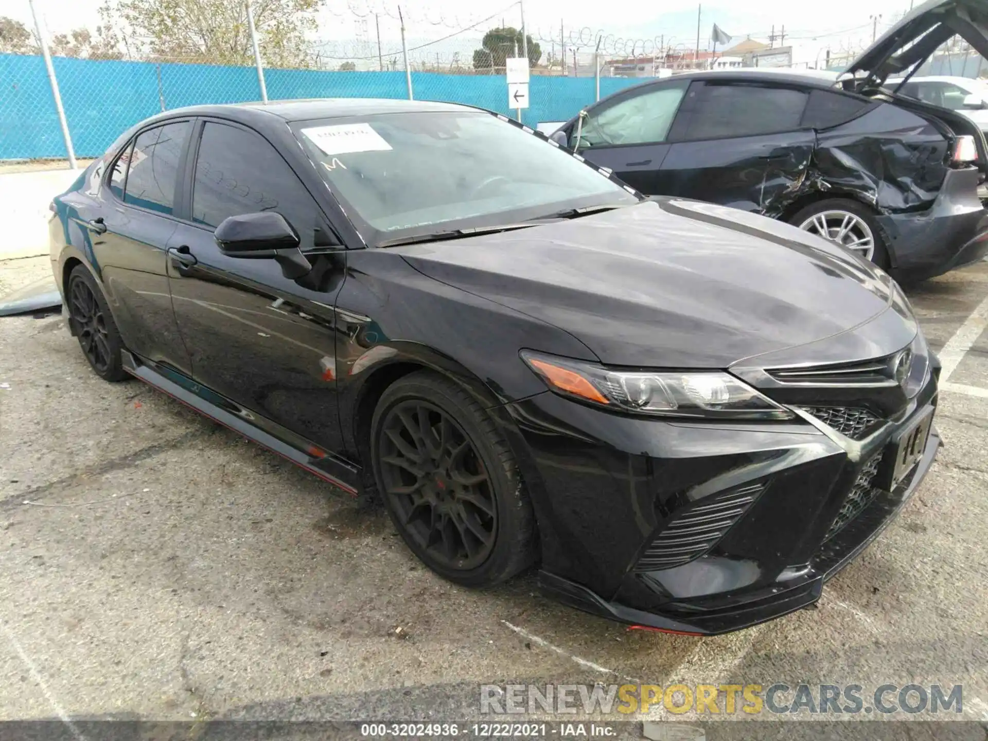 1 Photograph of a damaged car 4T1NZ1AK4LU033190 TOYOTA CAMRY 2020