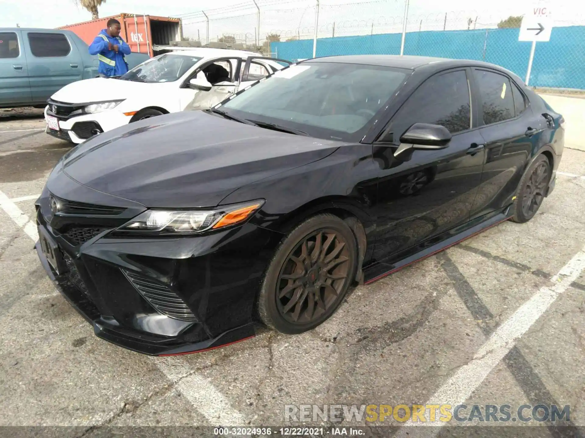 2 Photograph of a damaged car 4T1NZ1AK4LU033190 TOYOTA CAMRY 2020