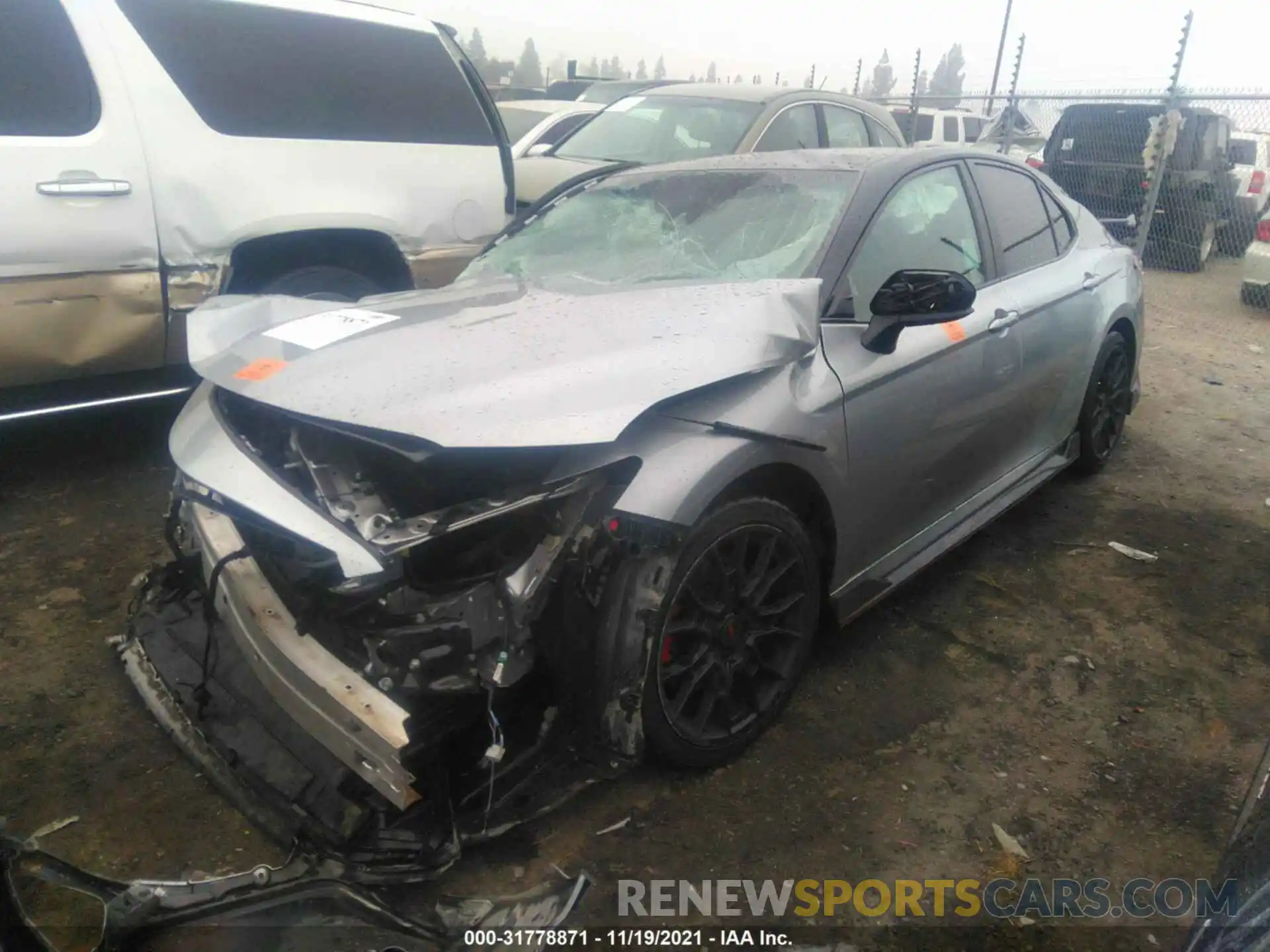 2 Photograph of a damaged car 4T1NZ1AK4LU033366 TOYOTA CAMRY 2020