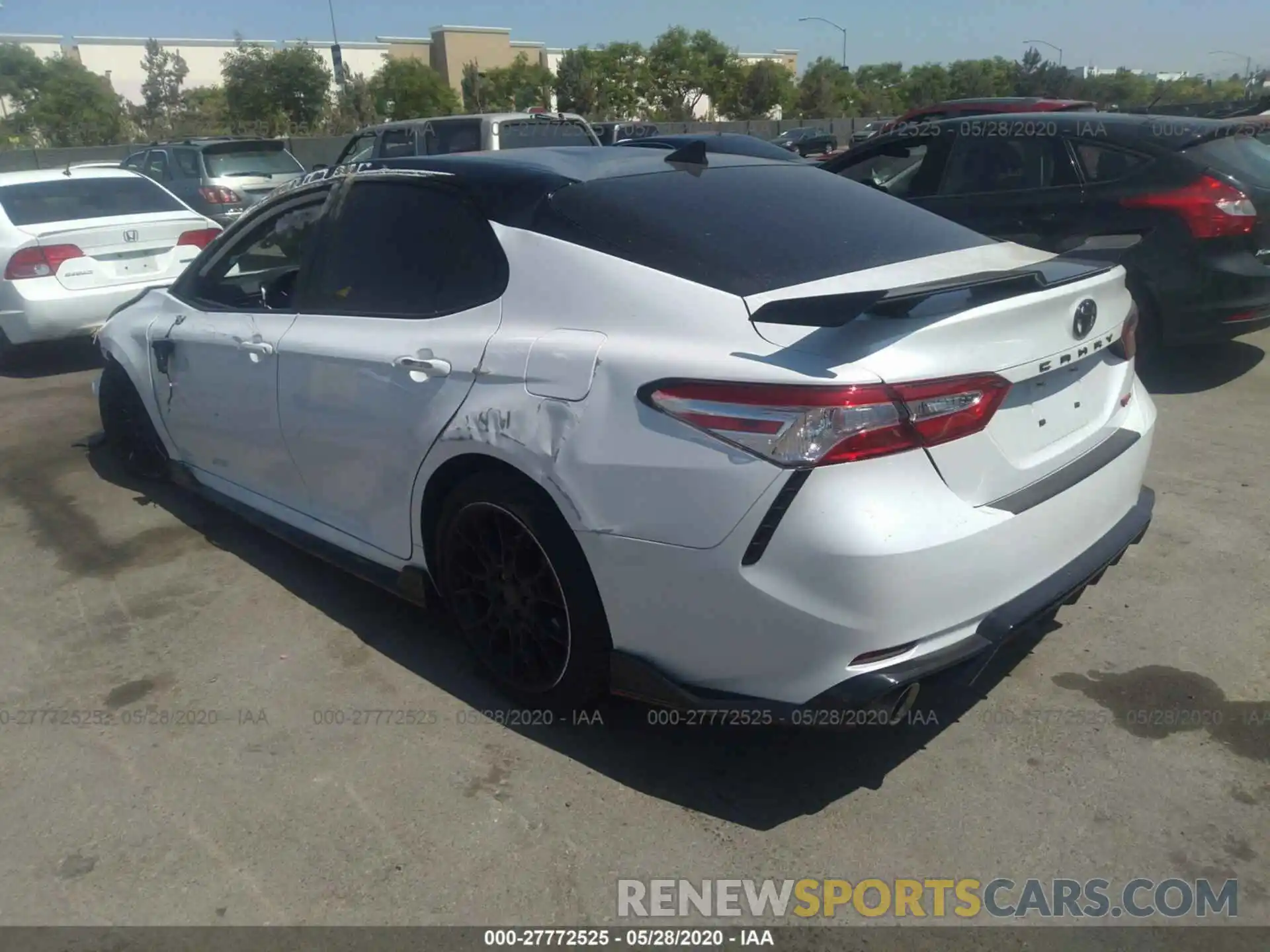 3 Photograph of a damaged car 4T1NZ1AK4LU036414 TOYOTA CAMRY 2020