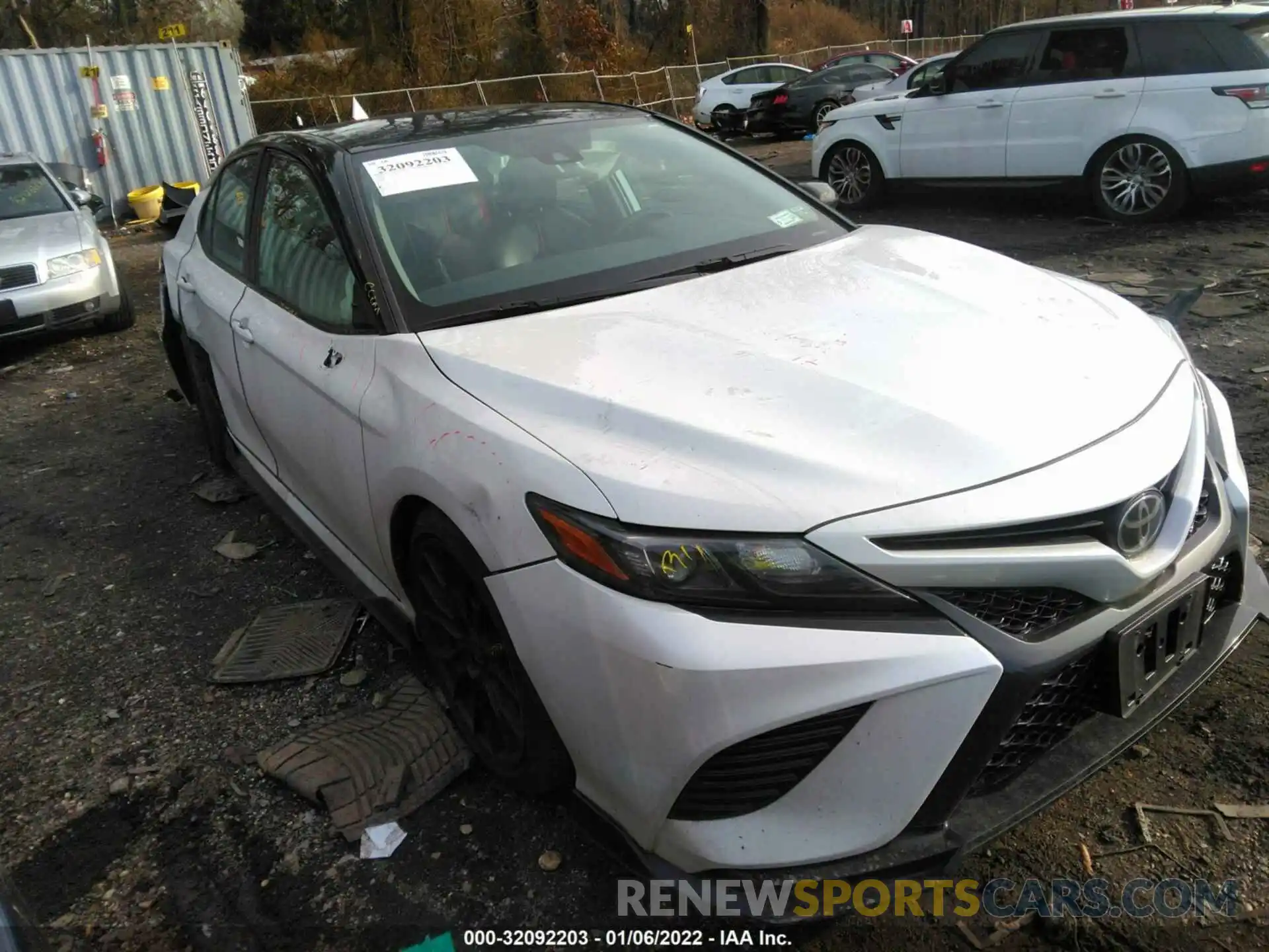 1 Photograph of a damaged car 4T1NZ1AK4LU041693 TOYOTA CAMRY 2020