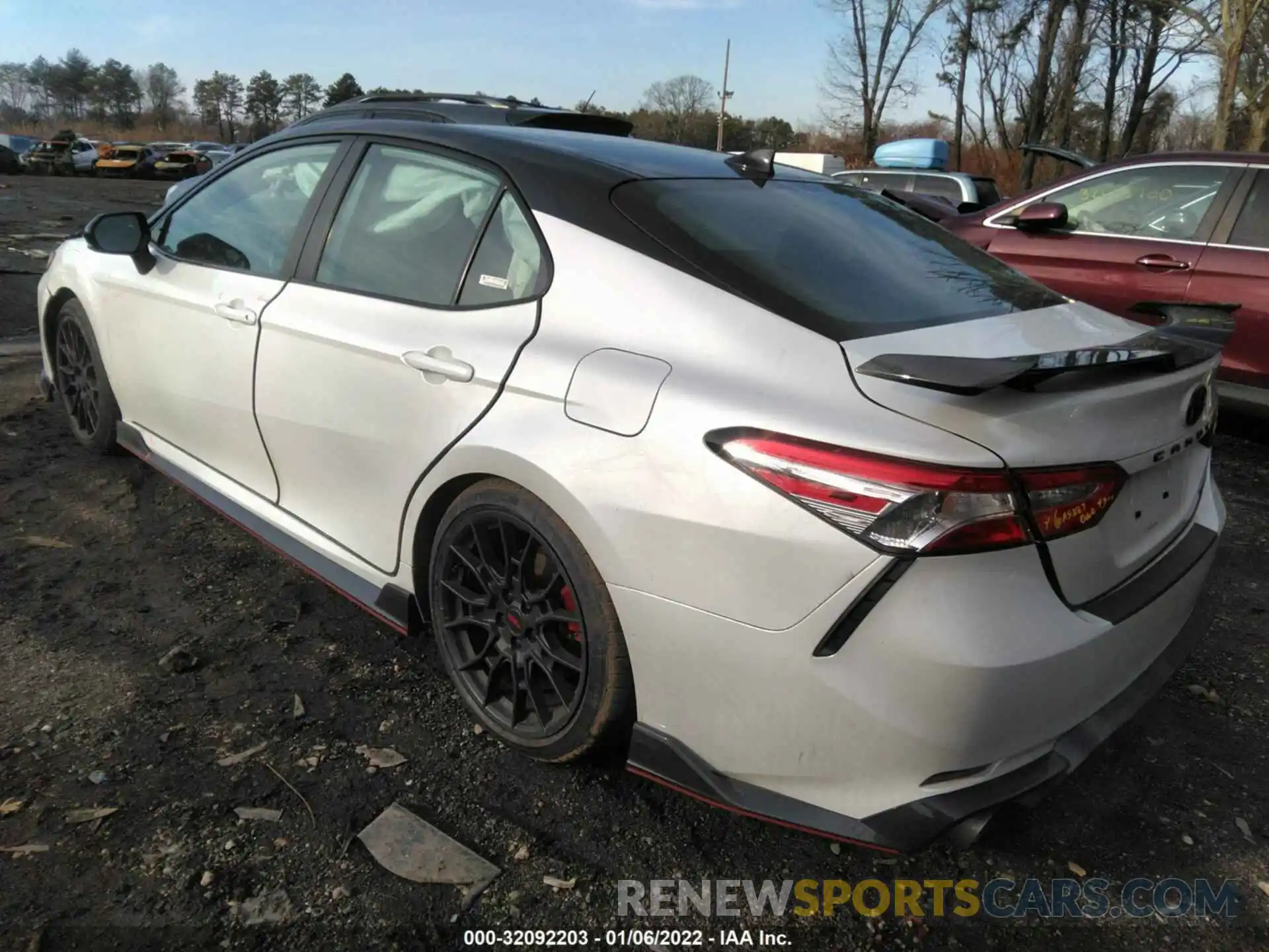 3 Photograph of a damaged car 4T1NZ1AK4LU041693 TOYOTA CAMRY 2020