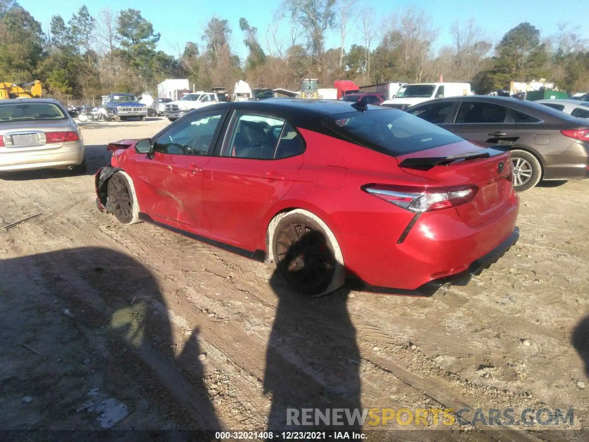 3 Photograph of a damaged car 4T1NZ1AK4LU043217 TOYOTA CAMRY 2020