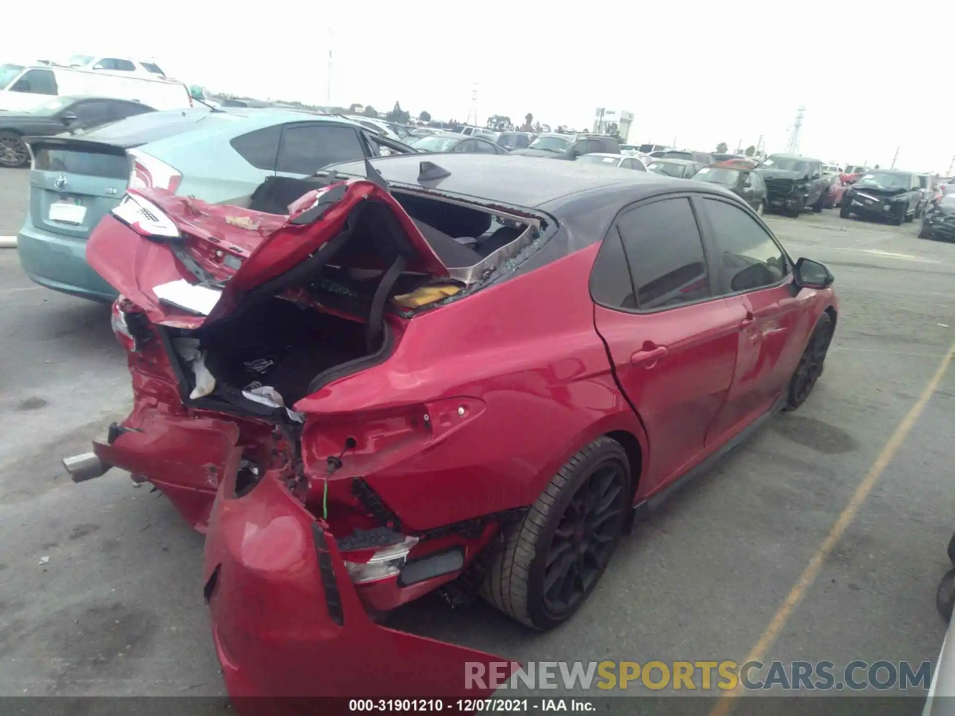 4 Photograph of a damaged car 4T1NZ1AK4LU045730 TOYOTA CAMRY 2020