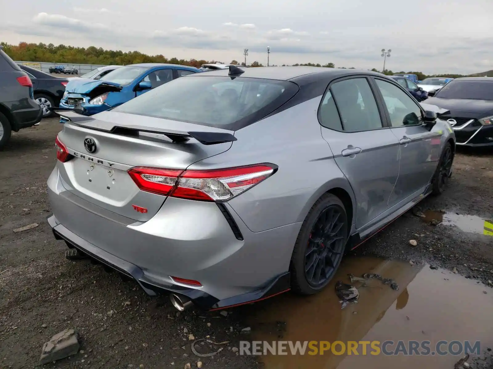 4 Photograph of a damaged car 4T1NZ1AK4LU046103 TOYOTA CAMRY 2020