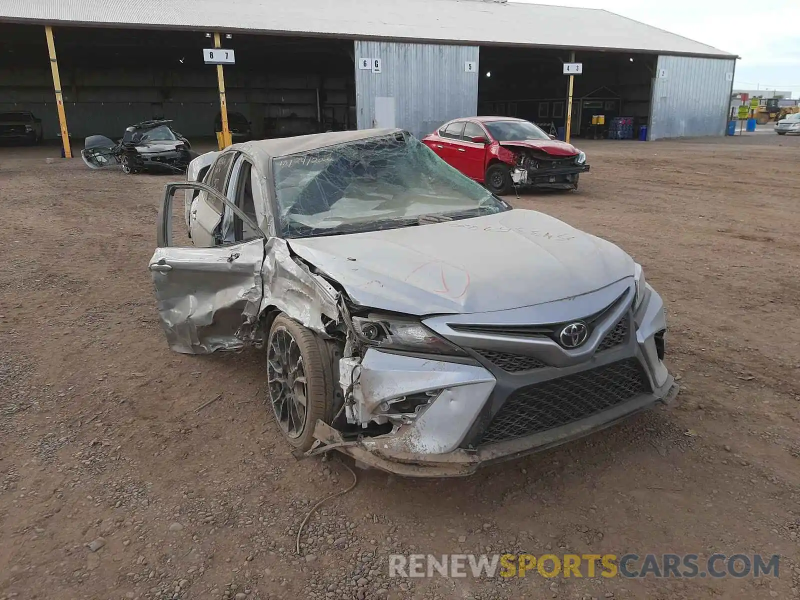 1 Photograph of a damaged car 4T1NZ1AK4LU046604 TOYOTA CAMRY 2020