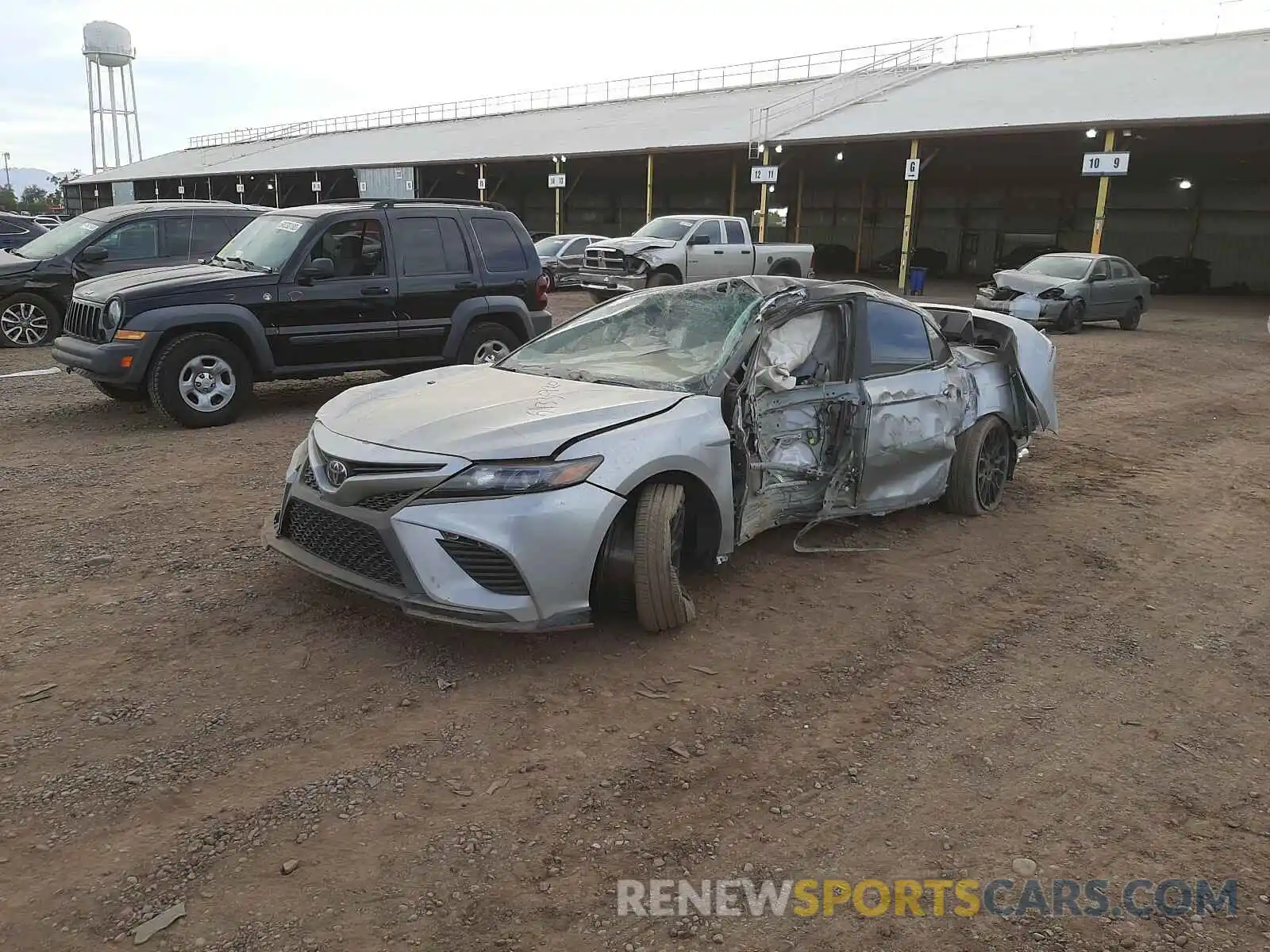 10 Photograph of a damaged car 4T1NZ1AK4LU046604 TOYOTA CAMRY 2020