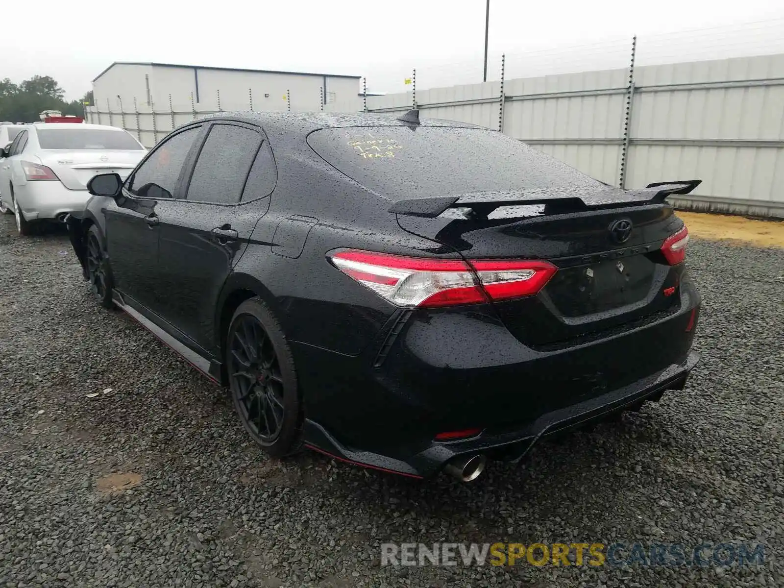 3 Photograph of a damaged car 4T1NZ1AK5LU037913 TOYOTA CAMRY 2020