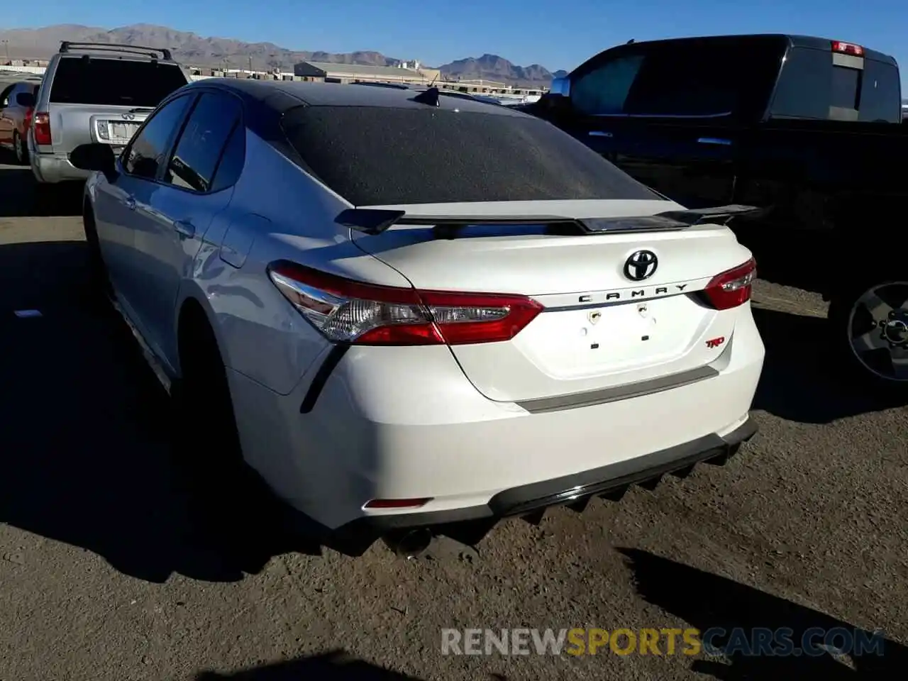 3 Photograph of a damaged car 4T1NZ1AK5LU038432 TOYOTA CAMRY 2020