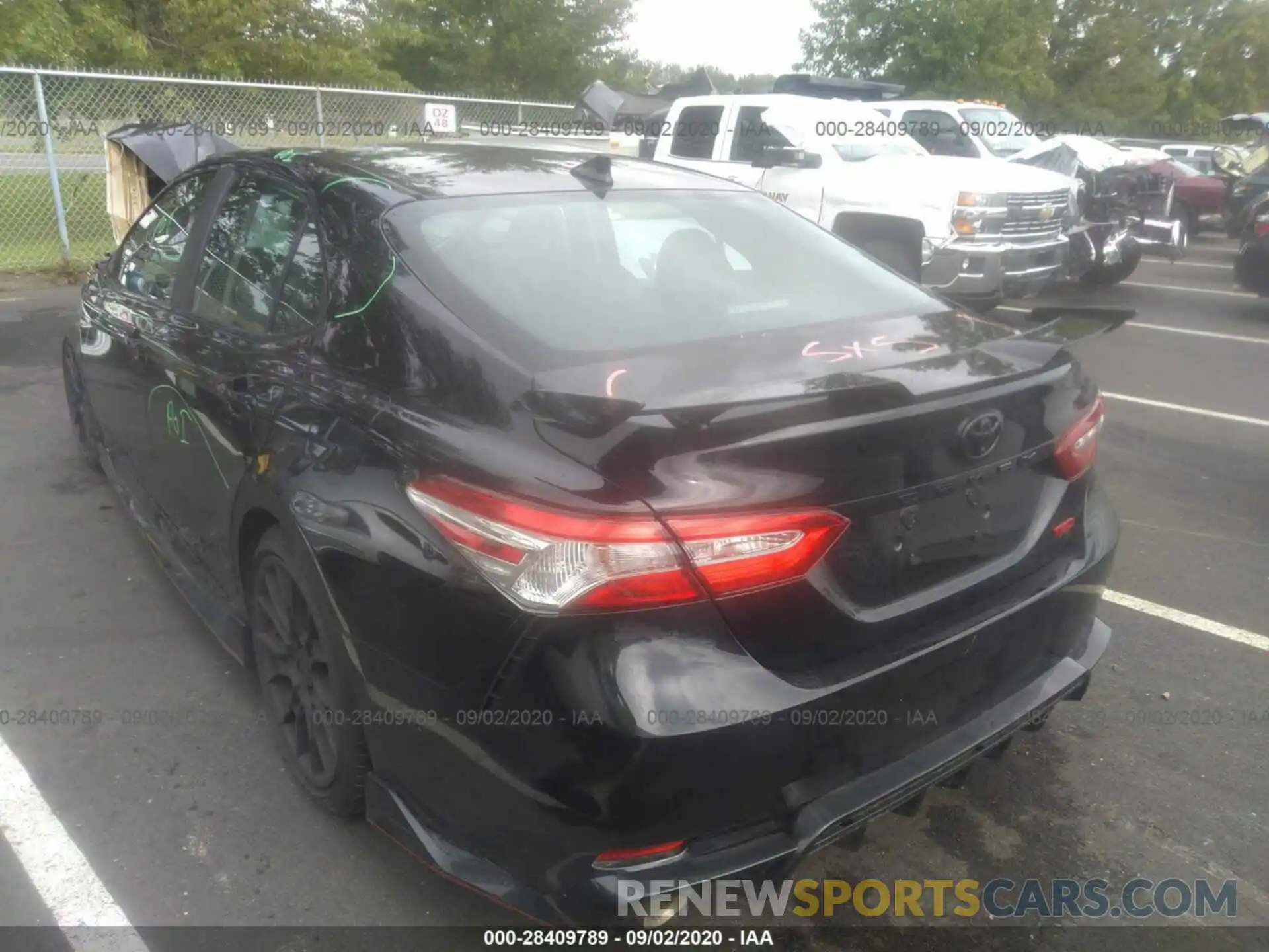 3 Photograph of a damaged car 4T1NZ1AK5LU039127 TOYOTA CAMRY 2020