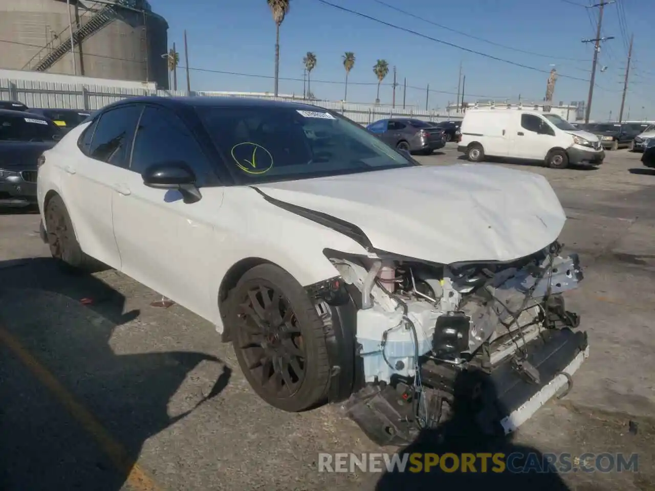 1 Photograph of a damaged car 4T1NZ1AK5LU040682 TOYOTA CAMRY 2020