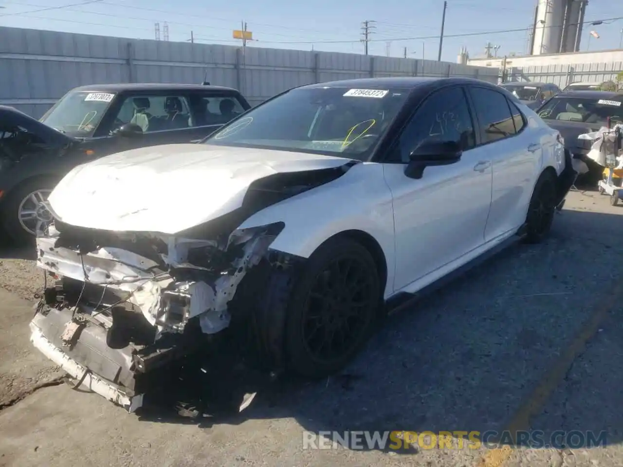 2 Photograph of a damaged car 4T1NZ1AK5LU040682 TOYOTA CAMRY 2020