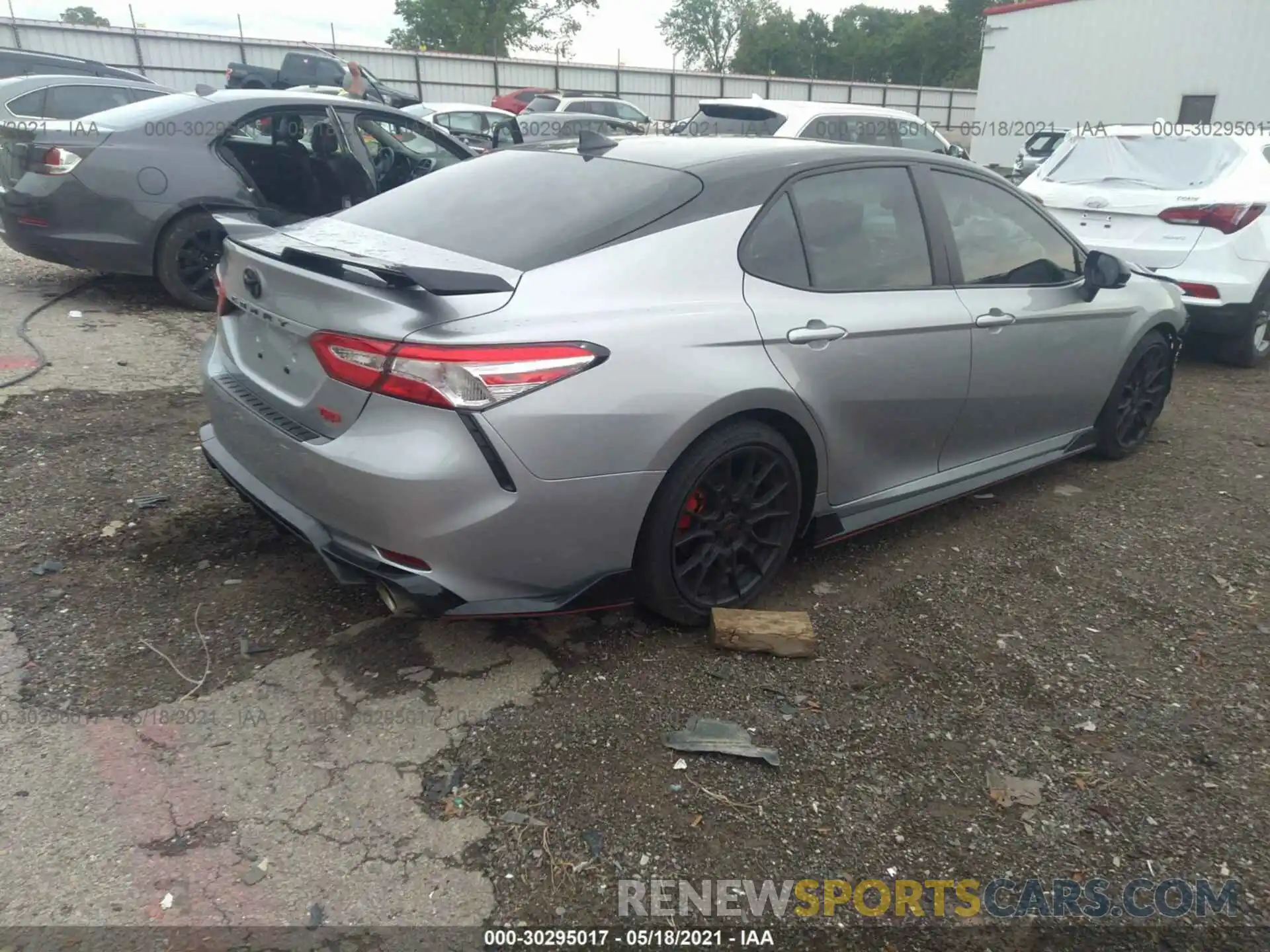 4 Photograph of a damaged car 4T1NZ1AK5LU045042 TOYOTA CAMRY 2020