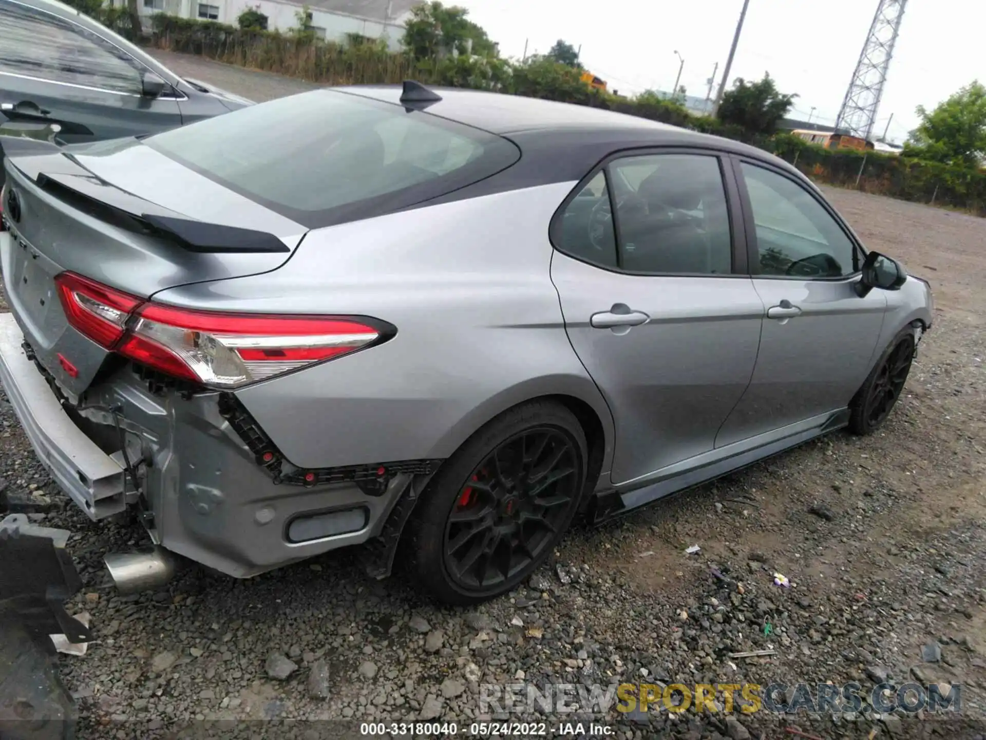 4 Photograph of a damaged car 4T1NZ1AK6LU036284 TOYOTA CAMRY 2020