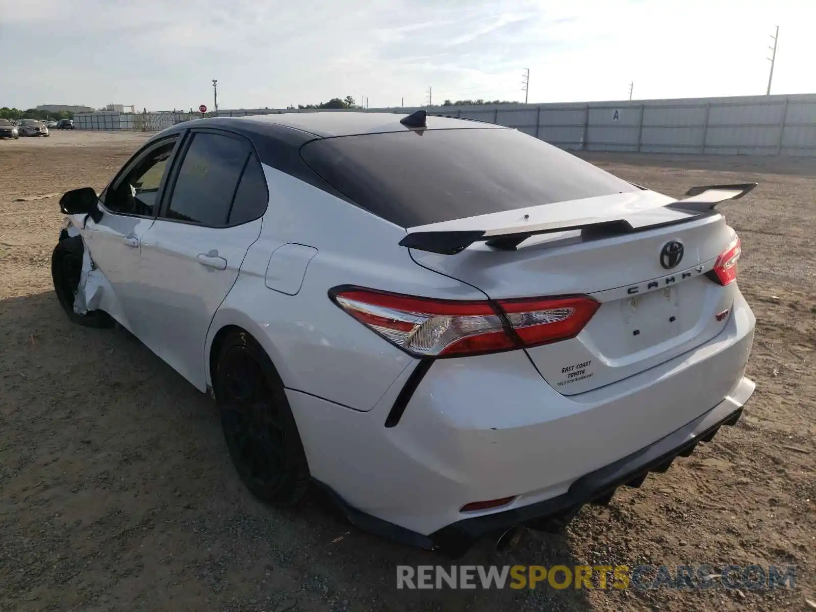 3 Photograph of a damaged car 4T1NZ1AK6LU036382 TOYOTA CAMRY 2020