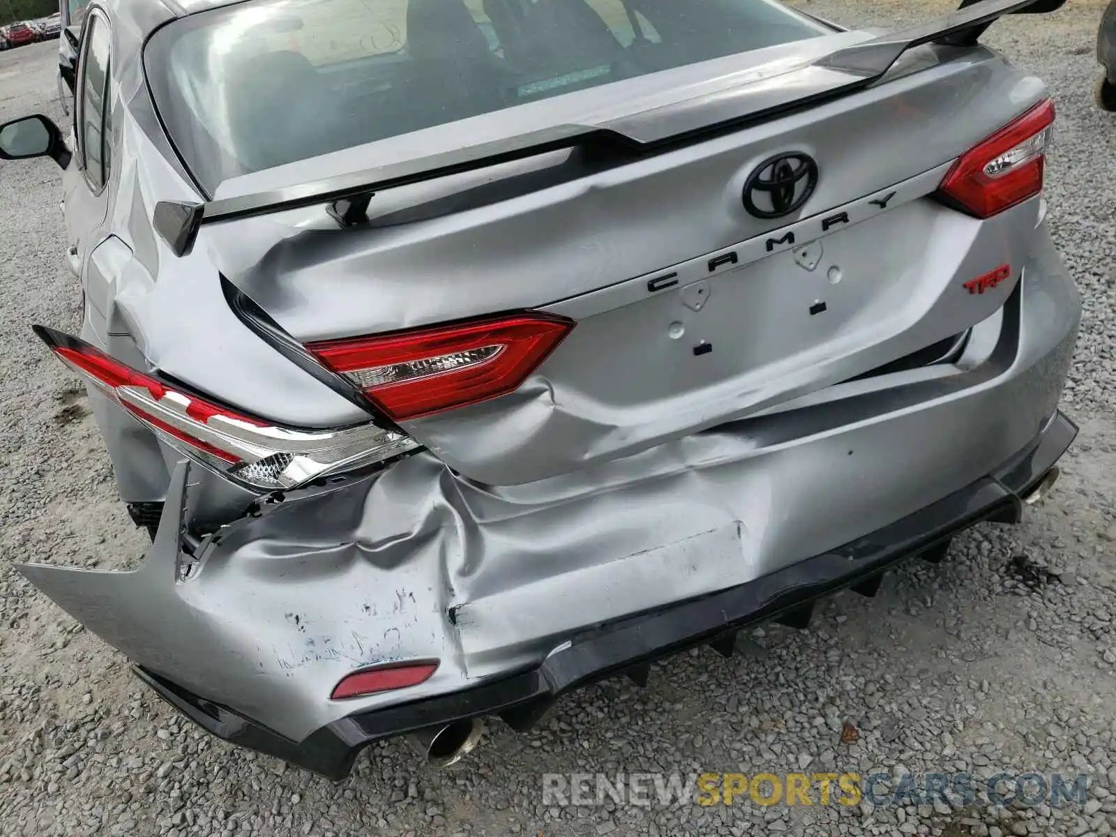 9 Photograph of a damaged car 4T1NZ1AK6LU044093 TOYOTA CAMRY 2020