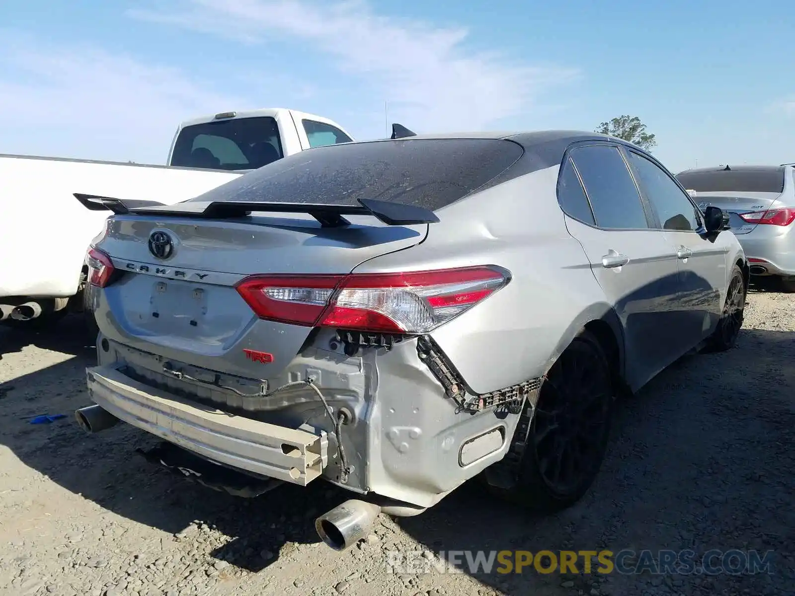 4 Photograph of a damaged car 4T1NZ1AK6LU044286 TOYOTA CAMRY 2020