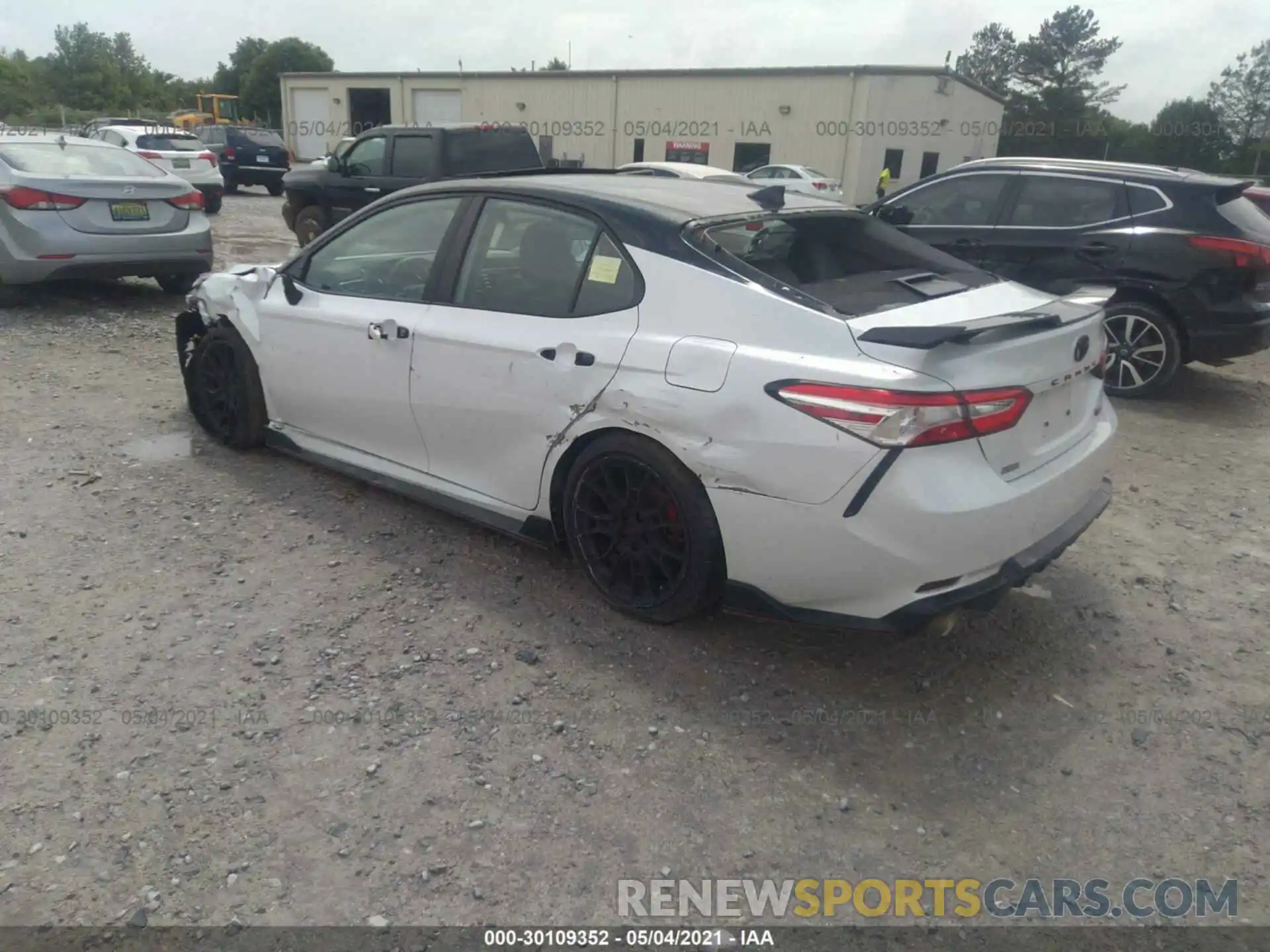 3 Photograph of a damaged car 4T1NZ1AK7LU037735 TOYOTA CAMRY 2020