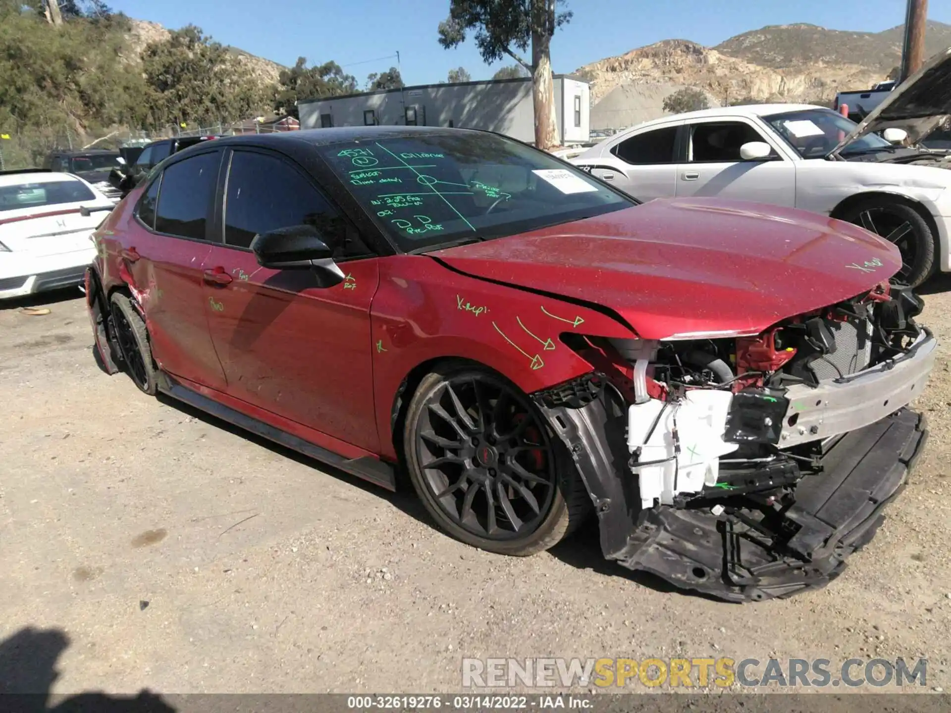 1 Photograph of a damaged car 4T1NZ1AK7LU045057 TOYOTA CAMRY 2020