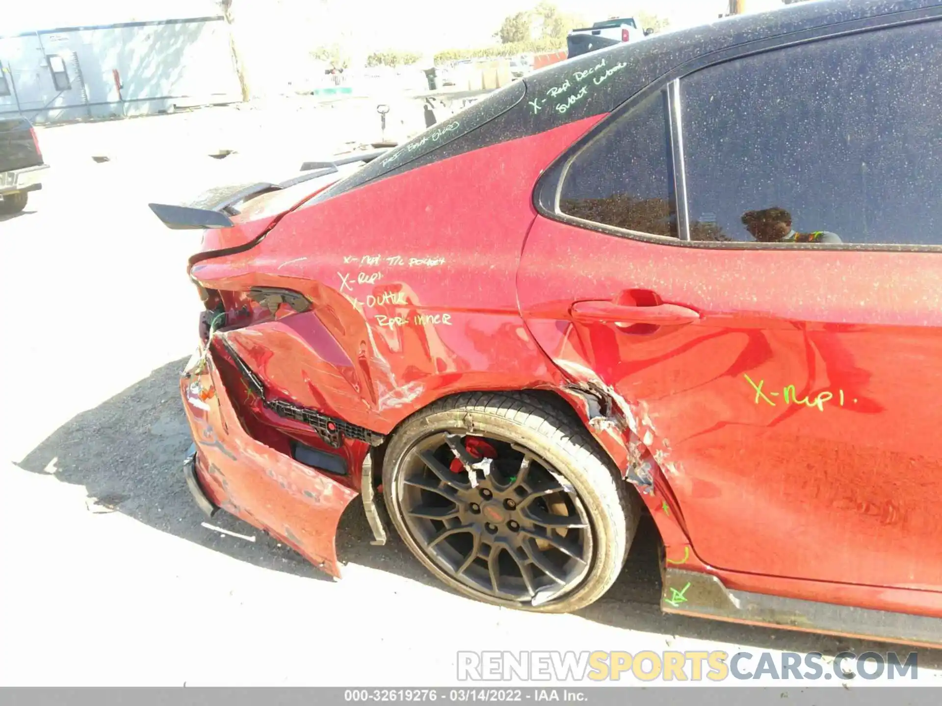 6 Photograph of a damaged car 4T1NZ1AK7LU045057 TOYOTA CAMRY 2020