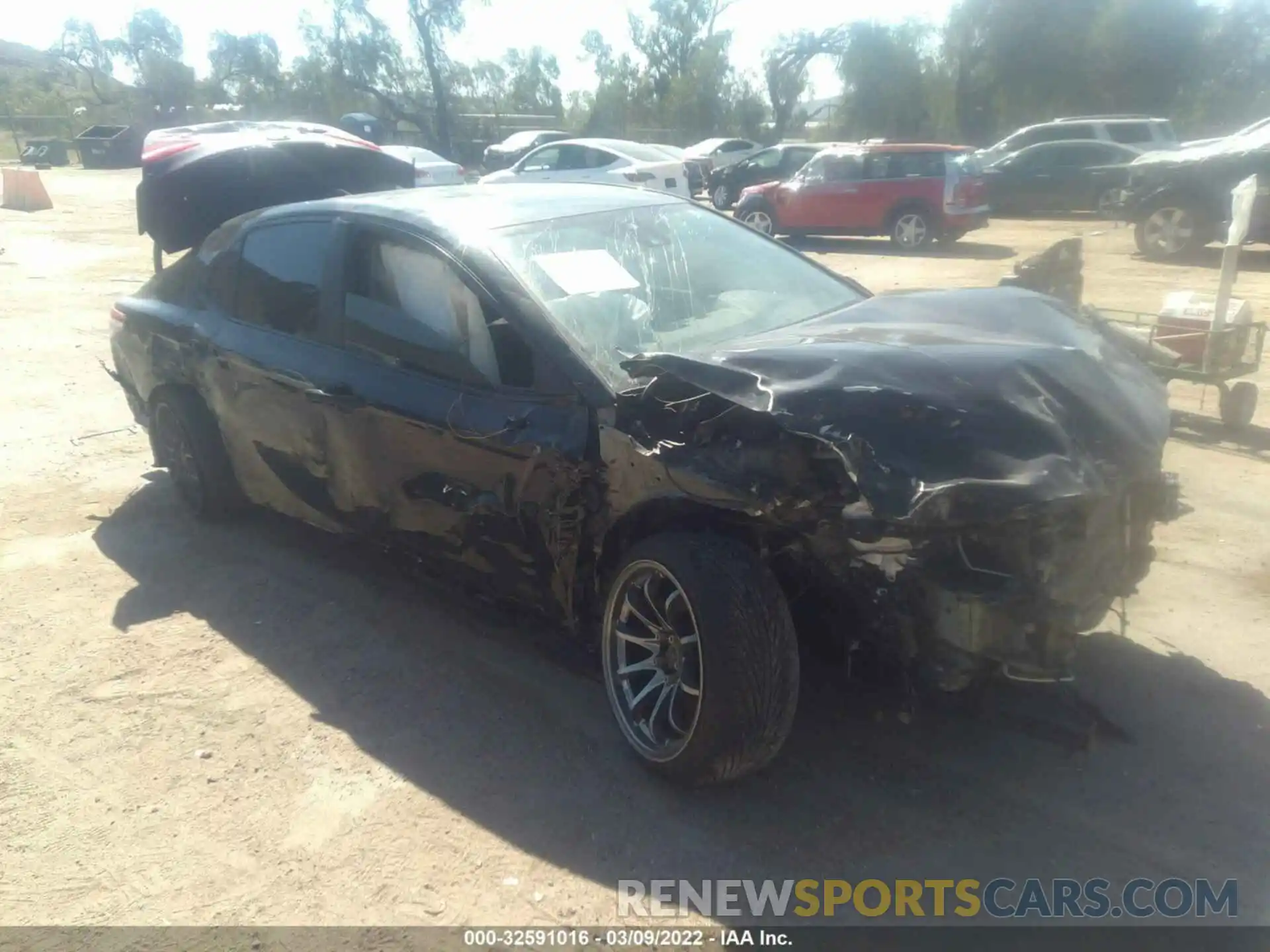 1 Photograph of a damaged car 4T1NZ1AK8LU041843 TOYOTA CAMRY 2020