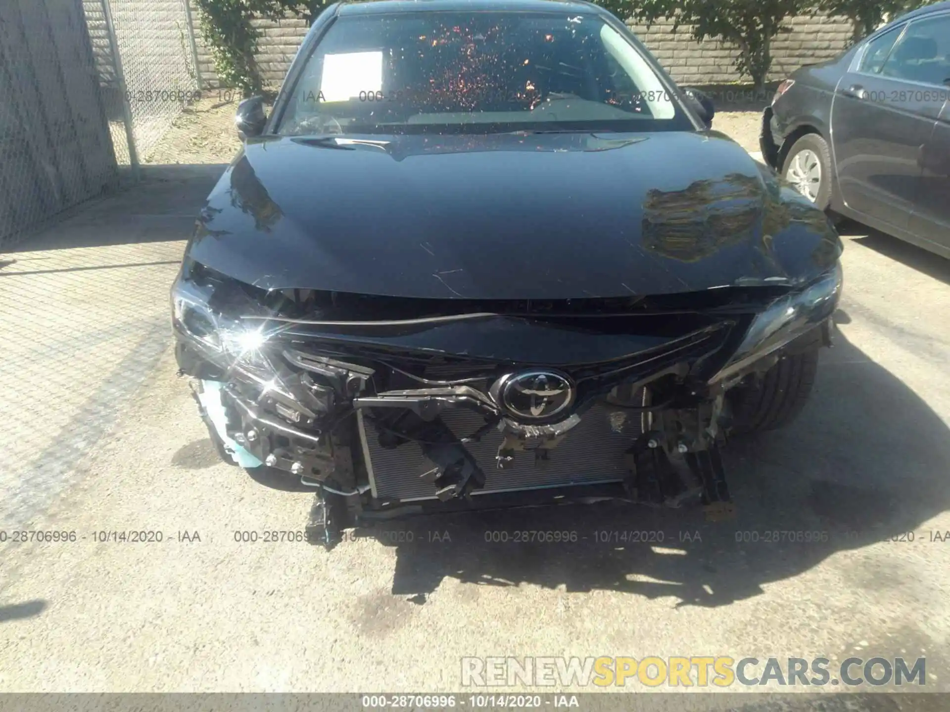 6 Photograph of a damaged car 4T1NZ1AK8LU044564 TOYOTA CAMRY 2020