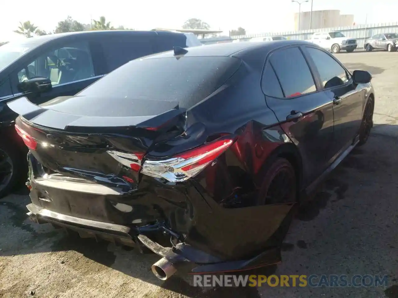 4 Photograph of a damaged car 4T1NZ1AK8LU045469 TOYOTA CAMRY 2020