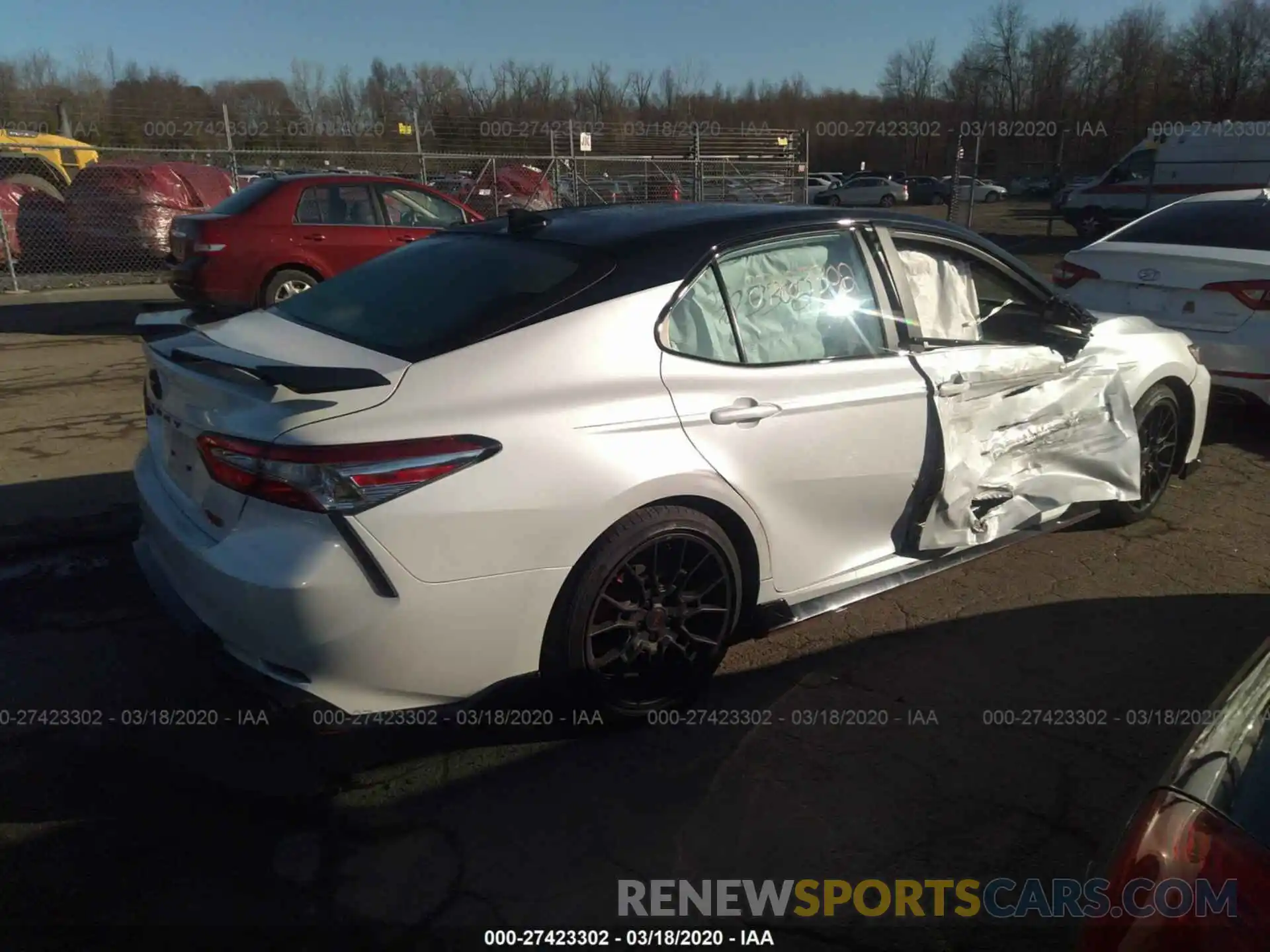 4 Photograph of a damaged car 4T1NZ1AK9LU033735 TOYOTA CAMRY 2020