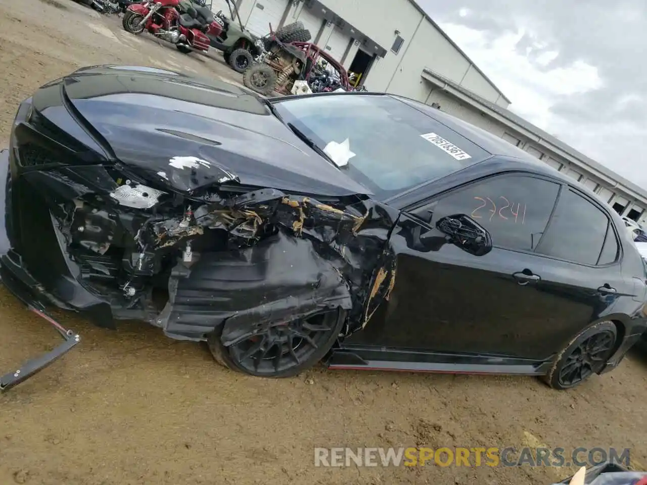 9 Photograph of a damaged car 4T1NZ1AK9LU038675 TOYOTA CAMRY 2020