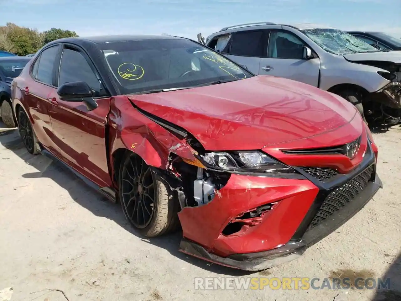 1 Photograph of a damaged car 4T1NZ1AK9LU041253 TOYOTA CAMRY 2020