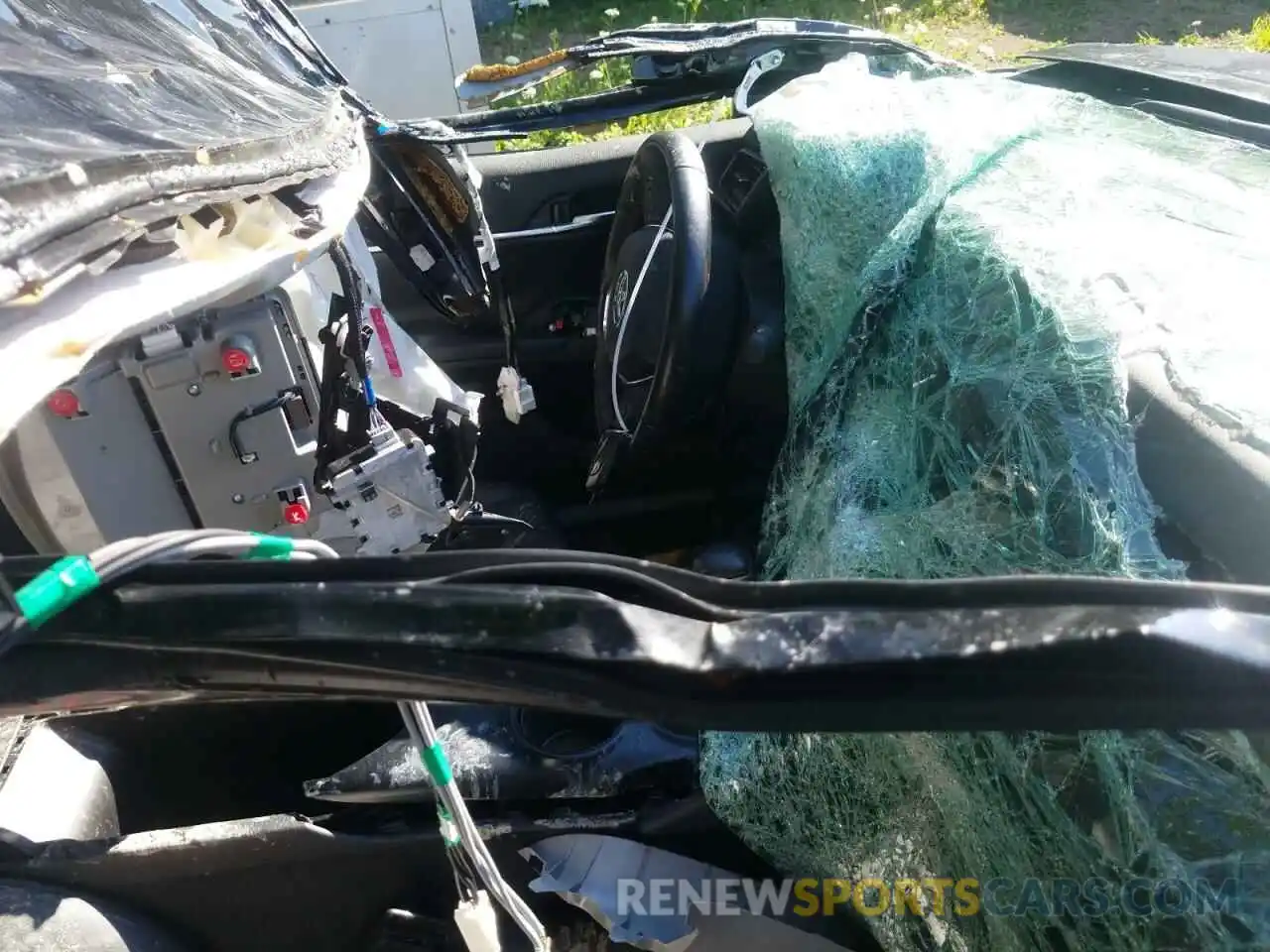 5 Photograph of a damaged car 4T1NZ1AK9LU043469 TOYOTA CAMRY 2020