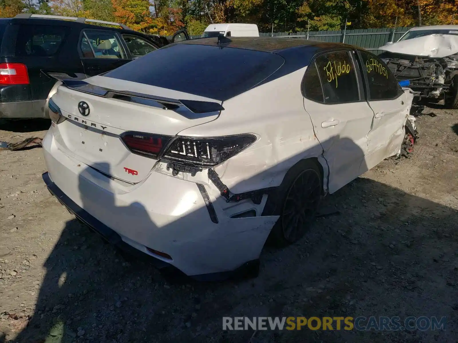 4 Photograph of a damaged car 4T1NZ1AKXLU035171 TOYOTA CAMRY 2020