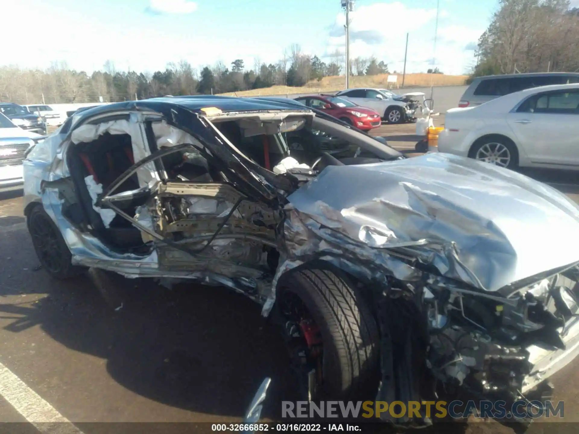 6 Photograph of a damaged car 4T1NZ1AKXLU037261 TOYOTA CAMRY 2020