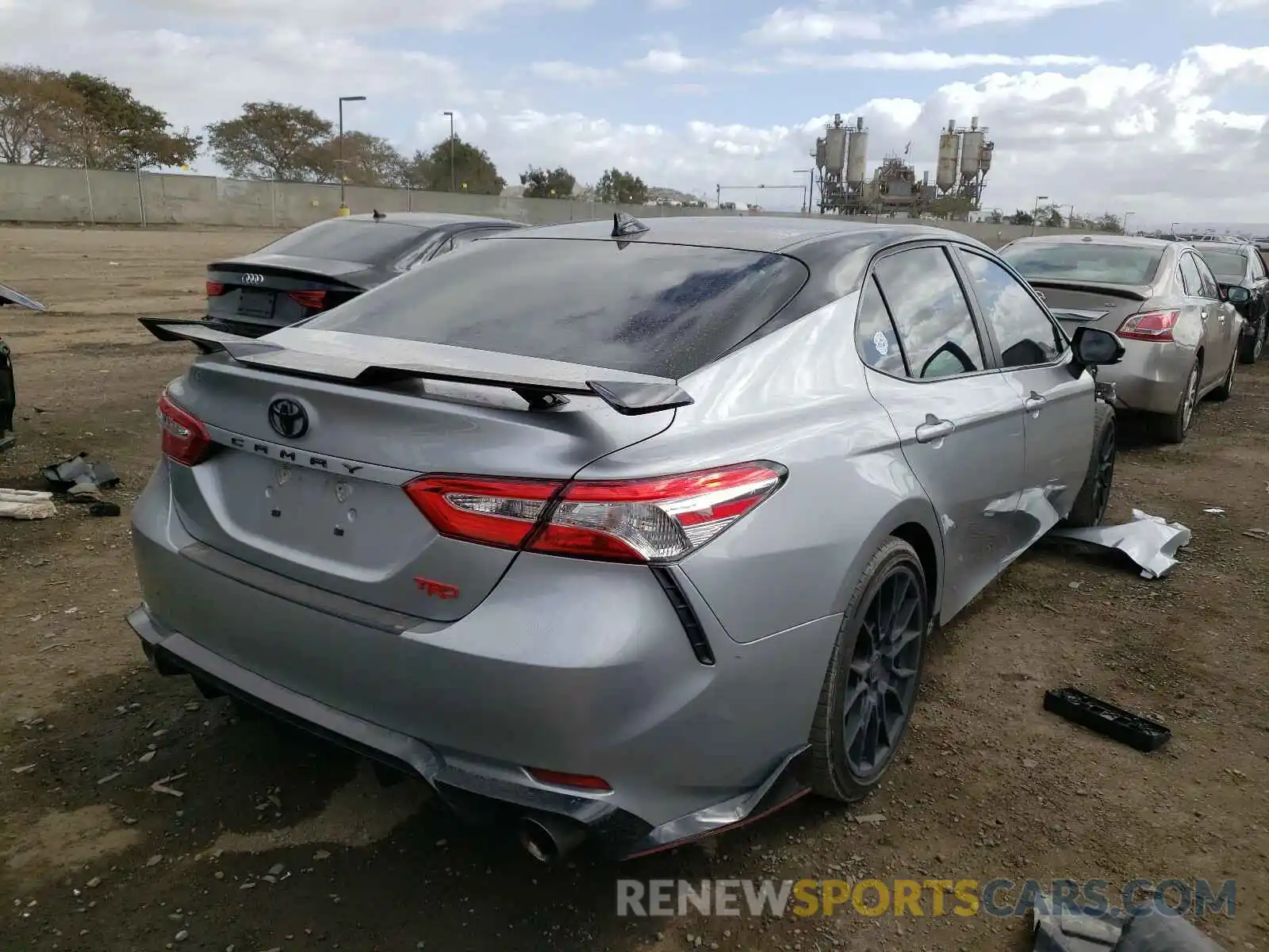 4 Photograph of a damaged car 4T1NZ1AKXLU037843 TOYOTA CAMRY 2020