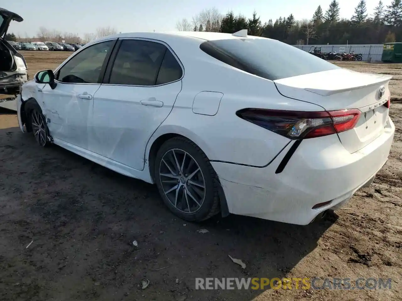 2 Photograph of a damaged car 4T1B21HK2MU016046 TOYOTA CAMRY 2021