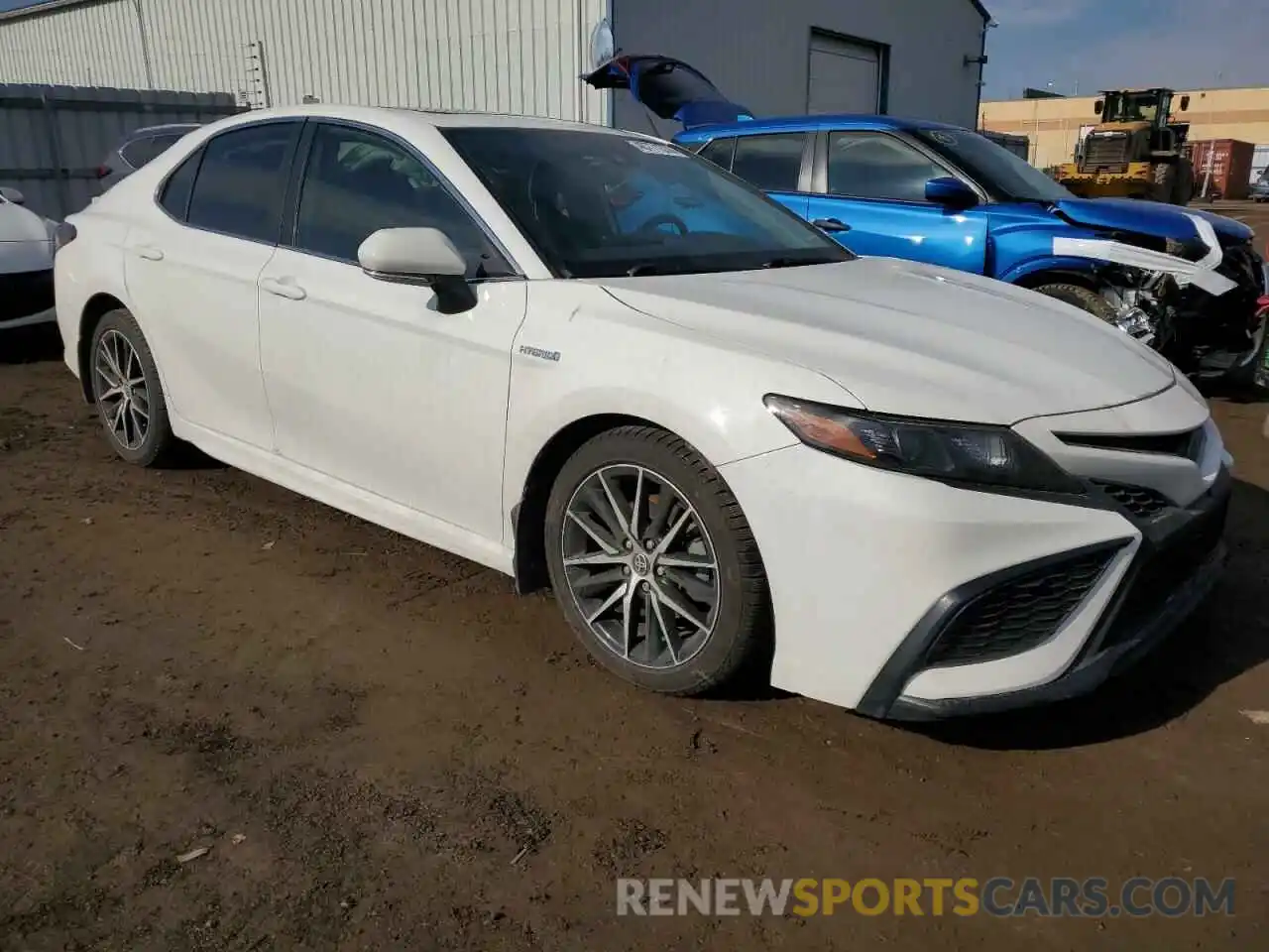 4 Photograph of a damaged car 4T1B21HK2MU016046 TOYOTA CAMRY 2021