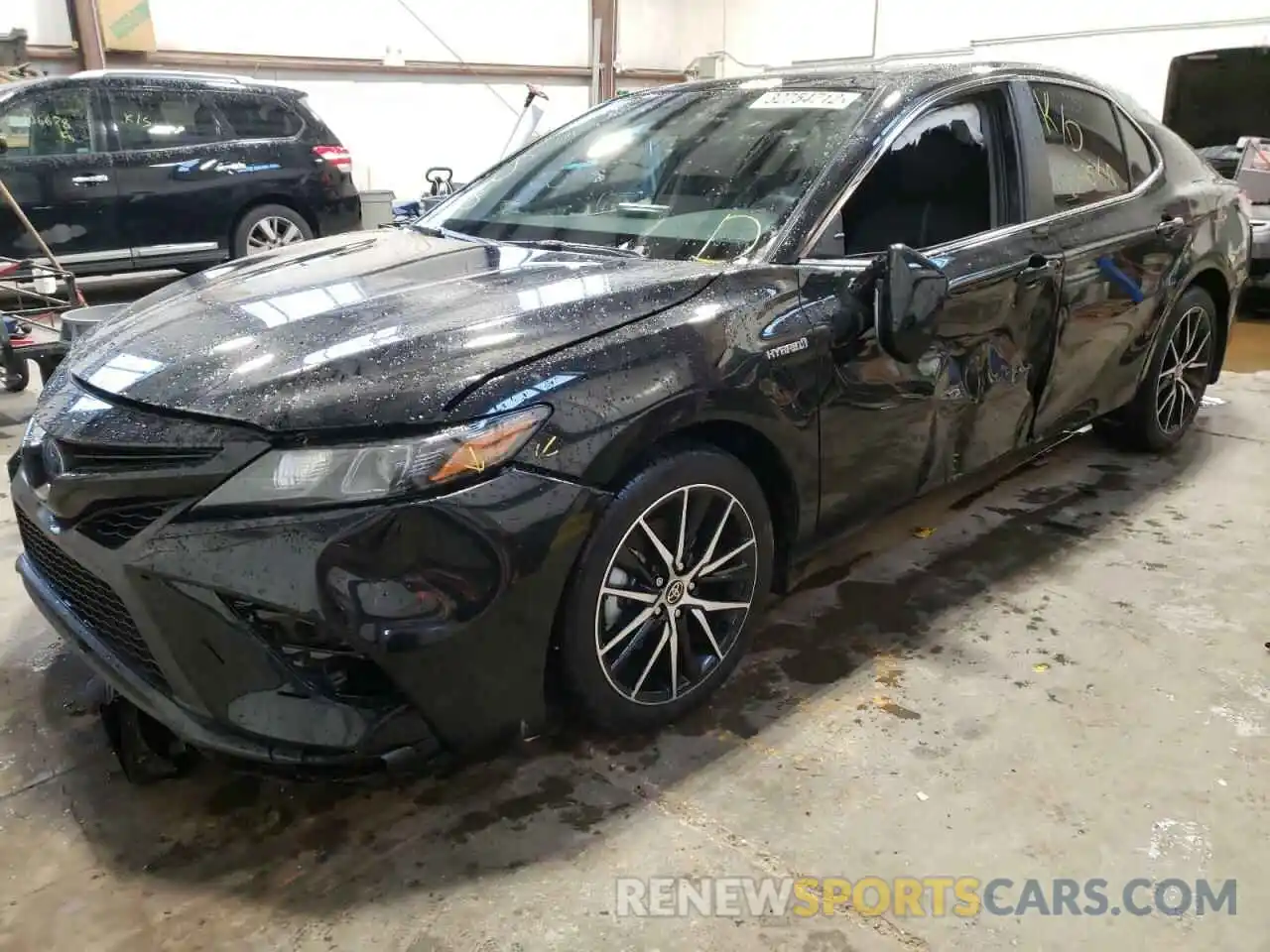 2 Photograph of a damaged car 4T1B21HK7MU015927 TOYOTA CAMRY 2021