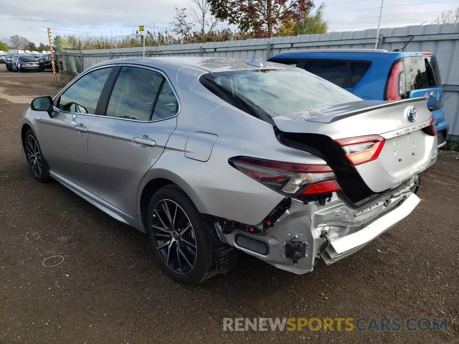 3 Photograph of a damaged car 4T1B21HK8MU015516 TOYOTA CAMRY 2021