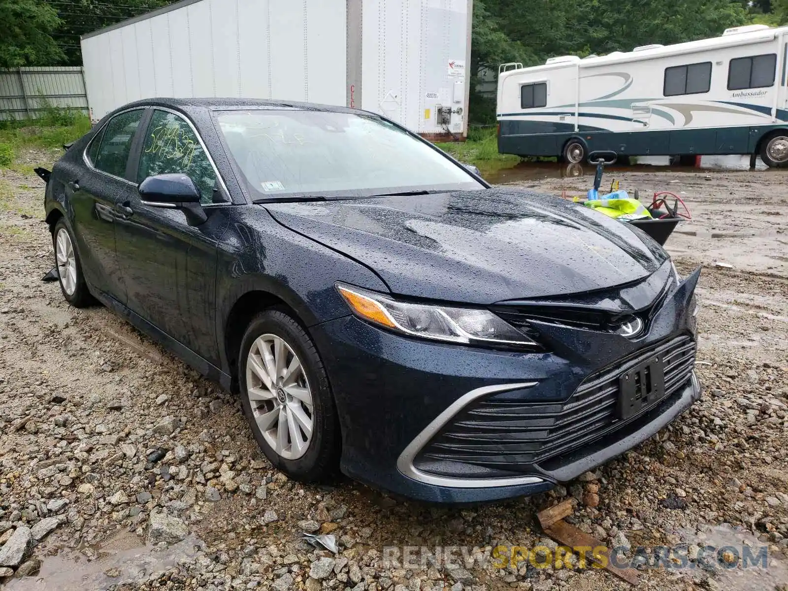 1 Photograph of a damaged car 4T1C11AK0MU429942 TOYOTA CAMRY 2021