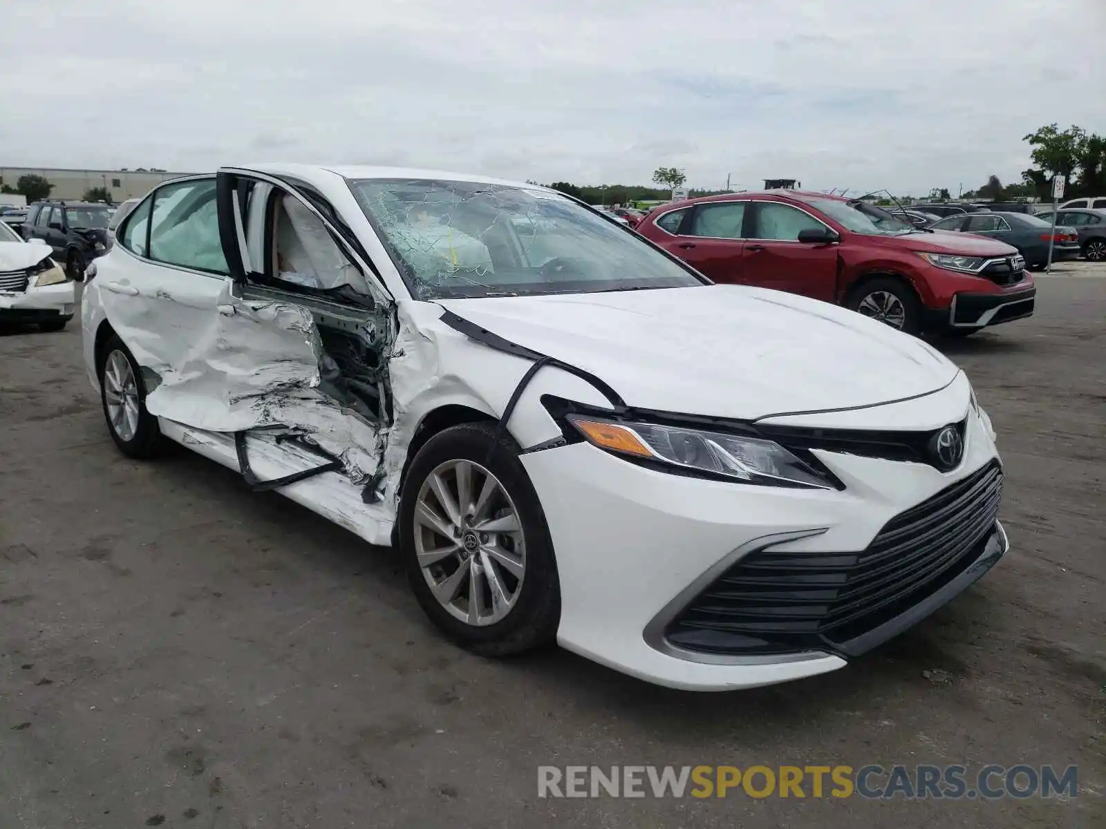 1 Photograph of a damaged car 4T1C11AK0MU442576 TOYOTA CAMRY 2021